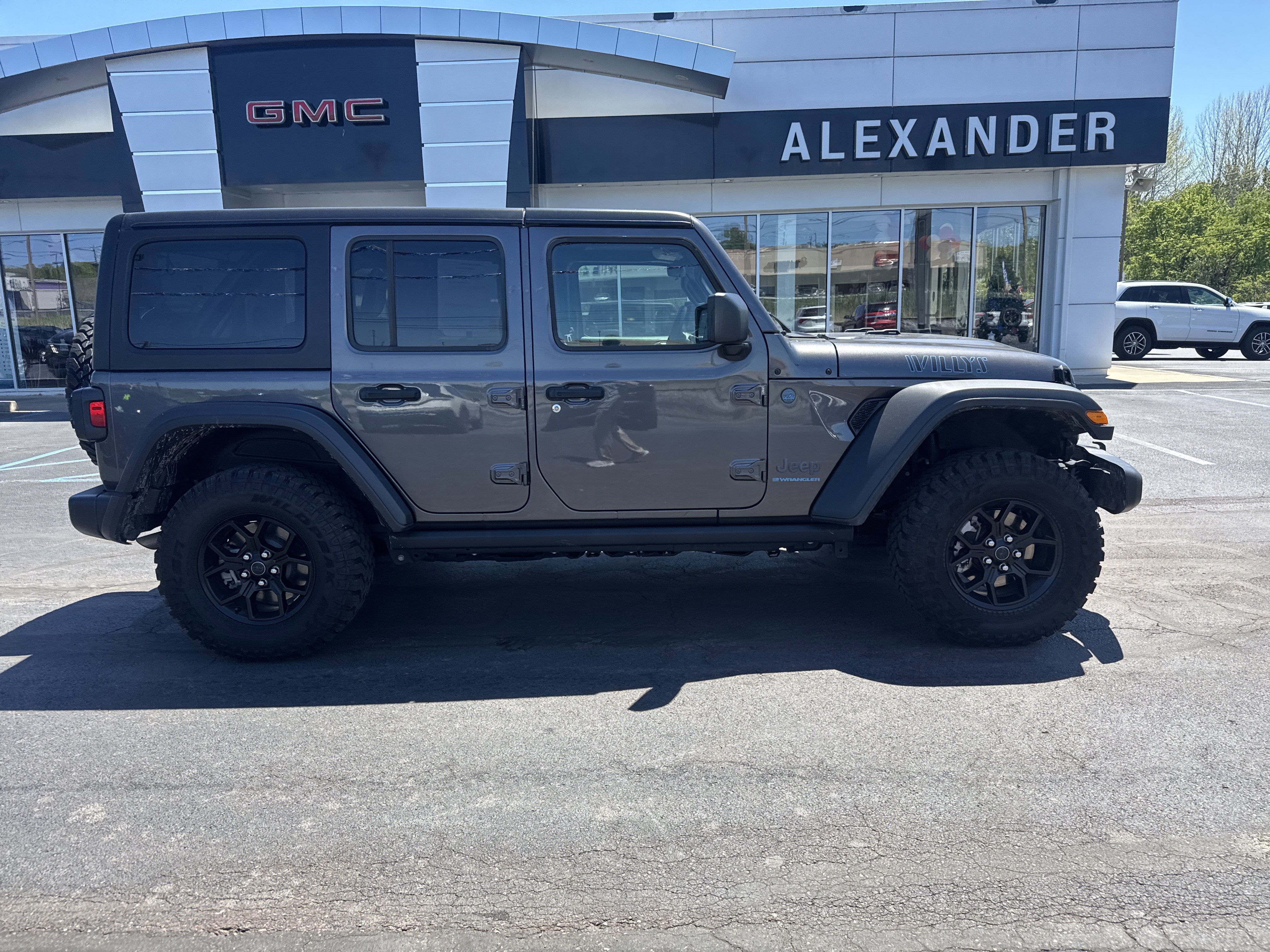 2025 Jeep Wrangler 4xe Willys
