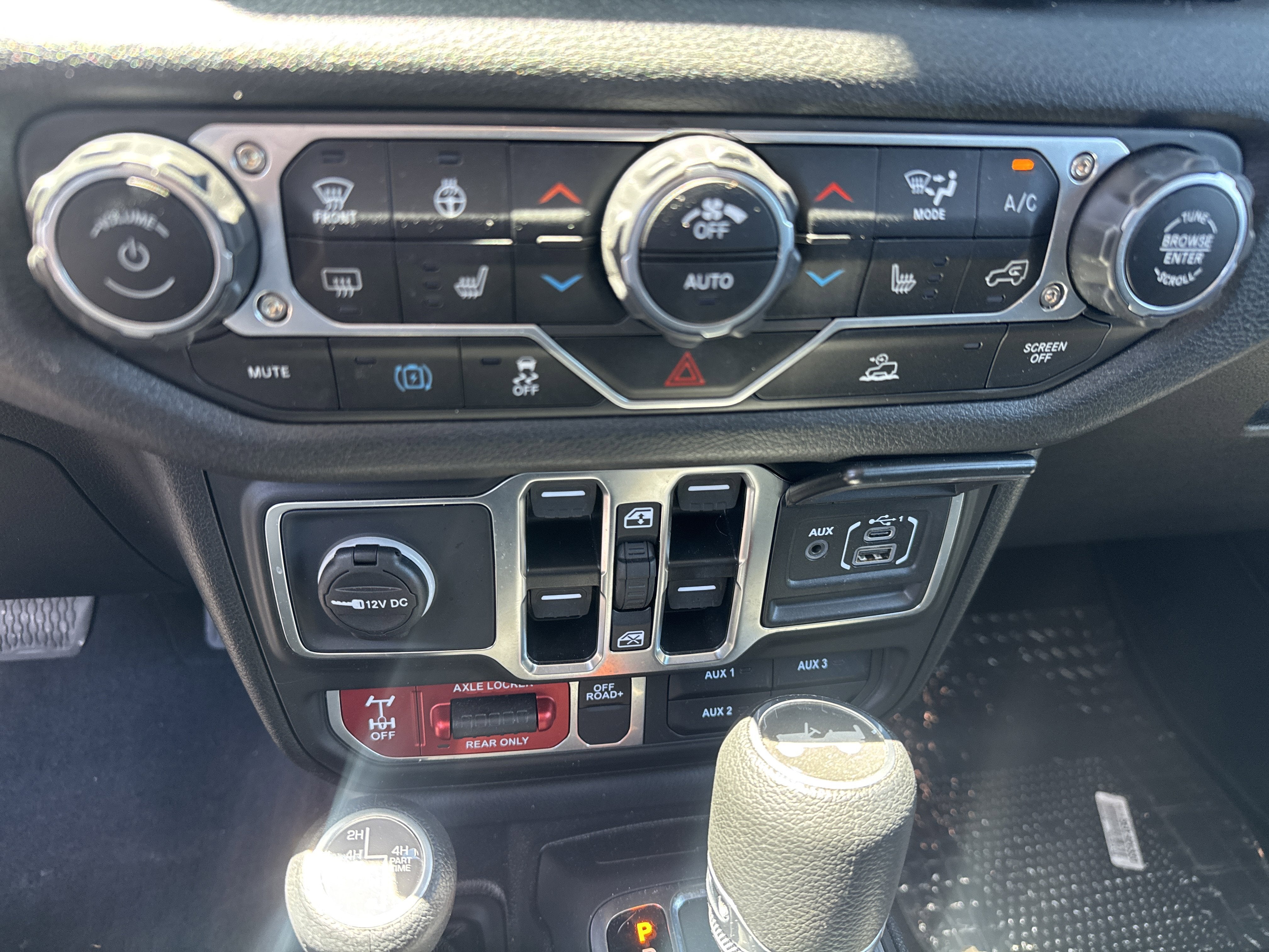 2025 Jeep Wrangler 4xe Willys