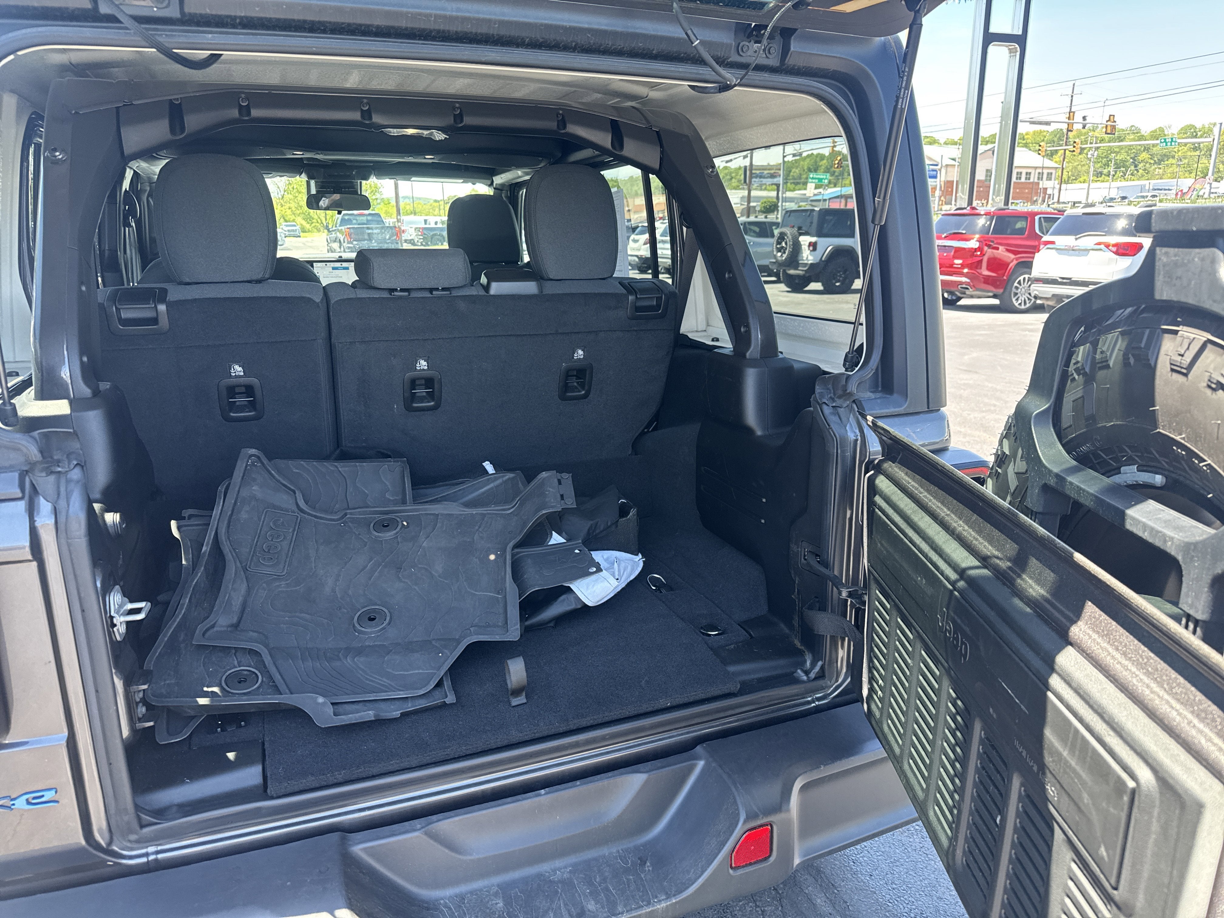 2025 Jeep Wrangler 4xe Willys