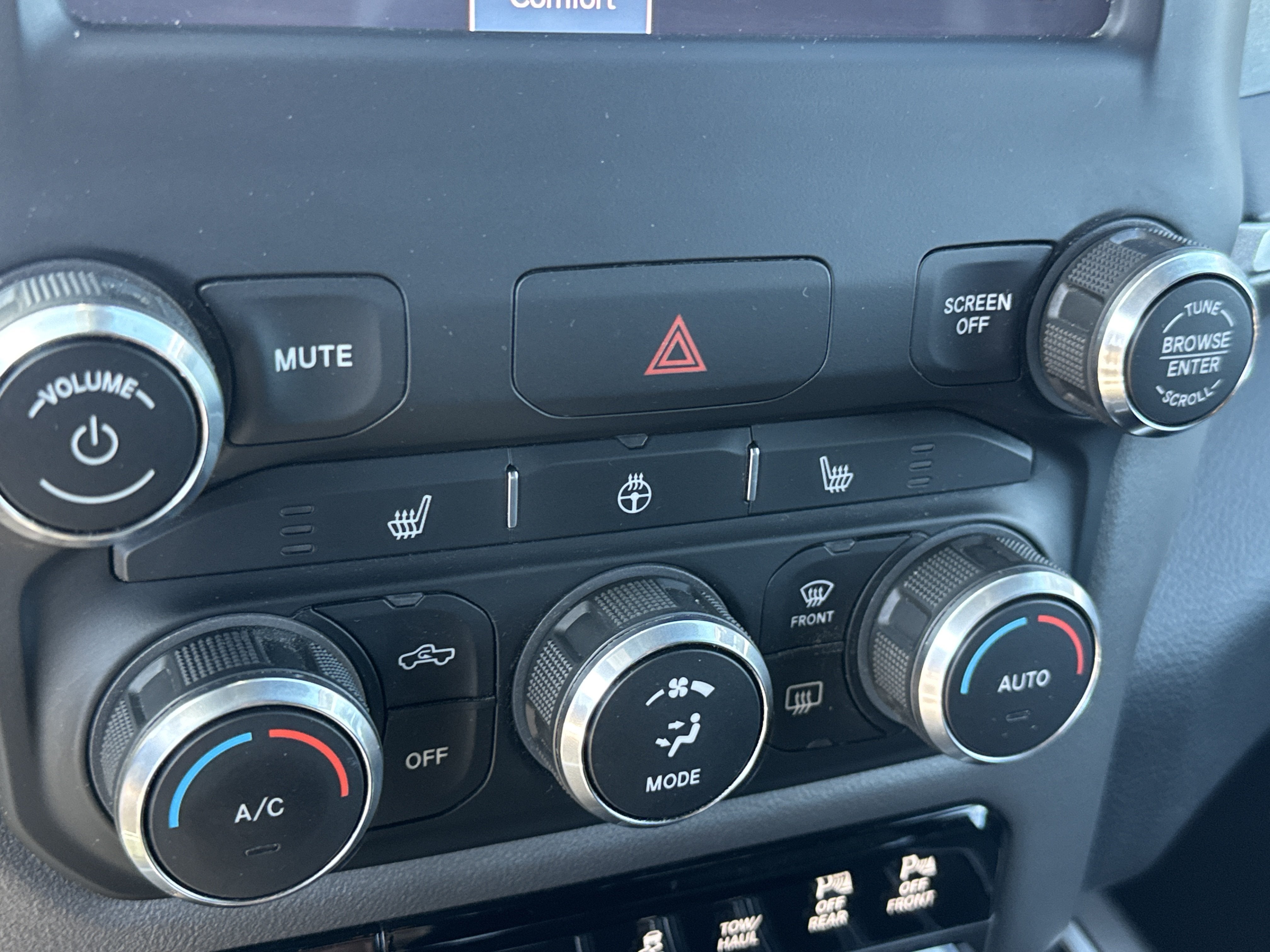 2022 RAM 1500 Big Horn Quad Cab 4x4 6'4" Box