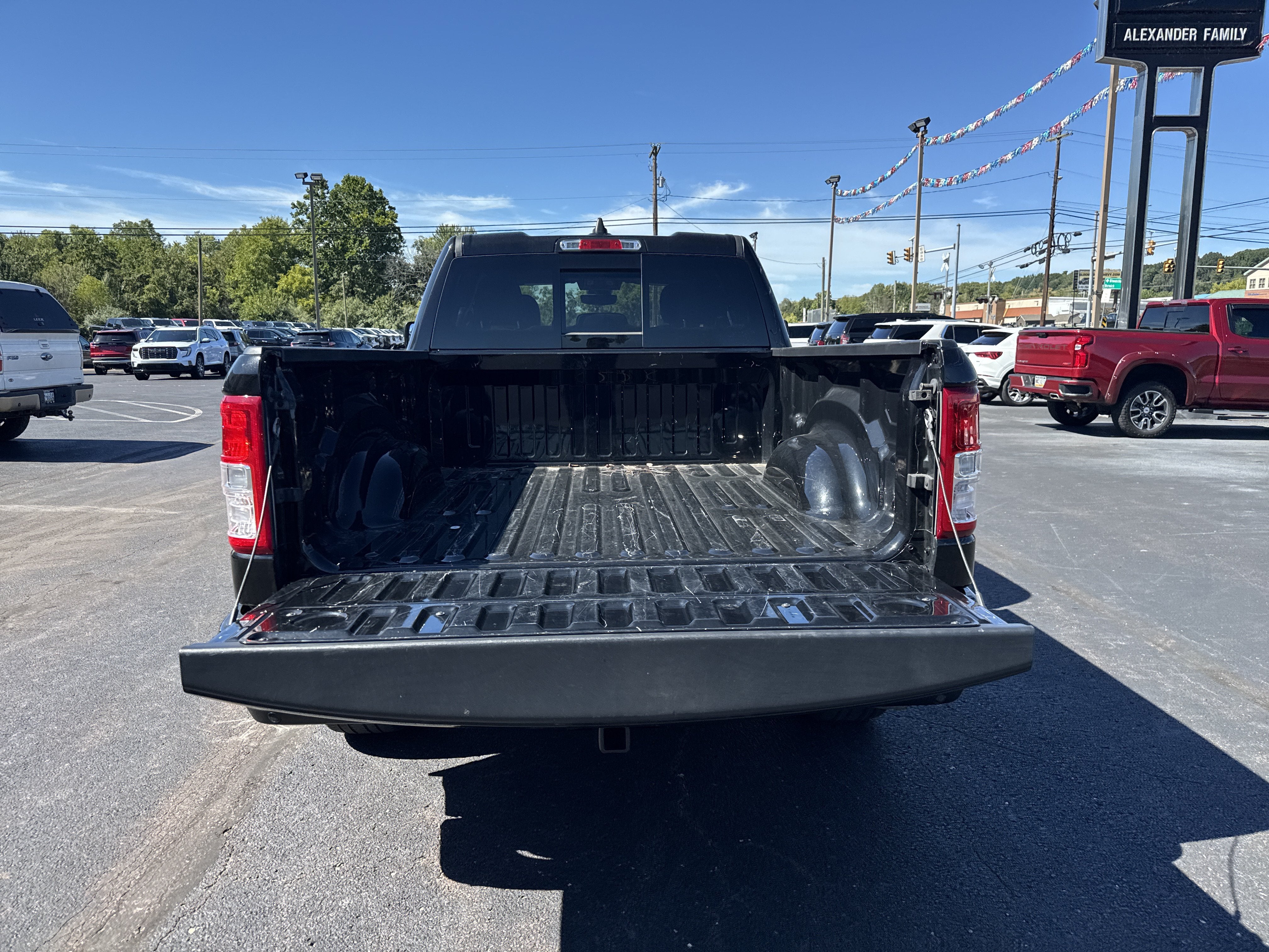 2022 RAM 1500 Big Horn Quad Cab 4x4 6'4" Box