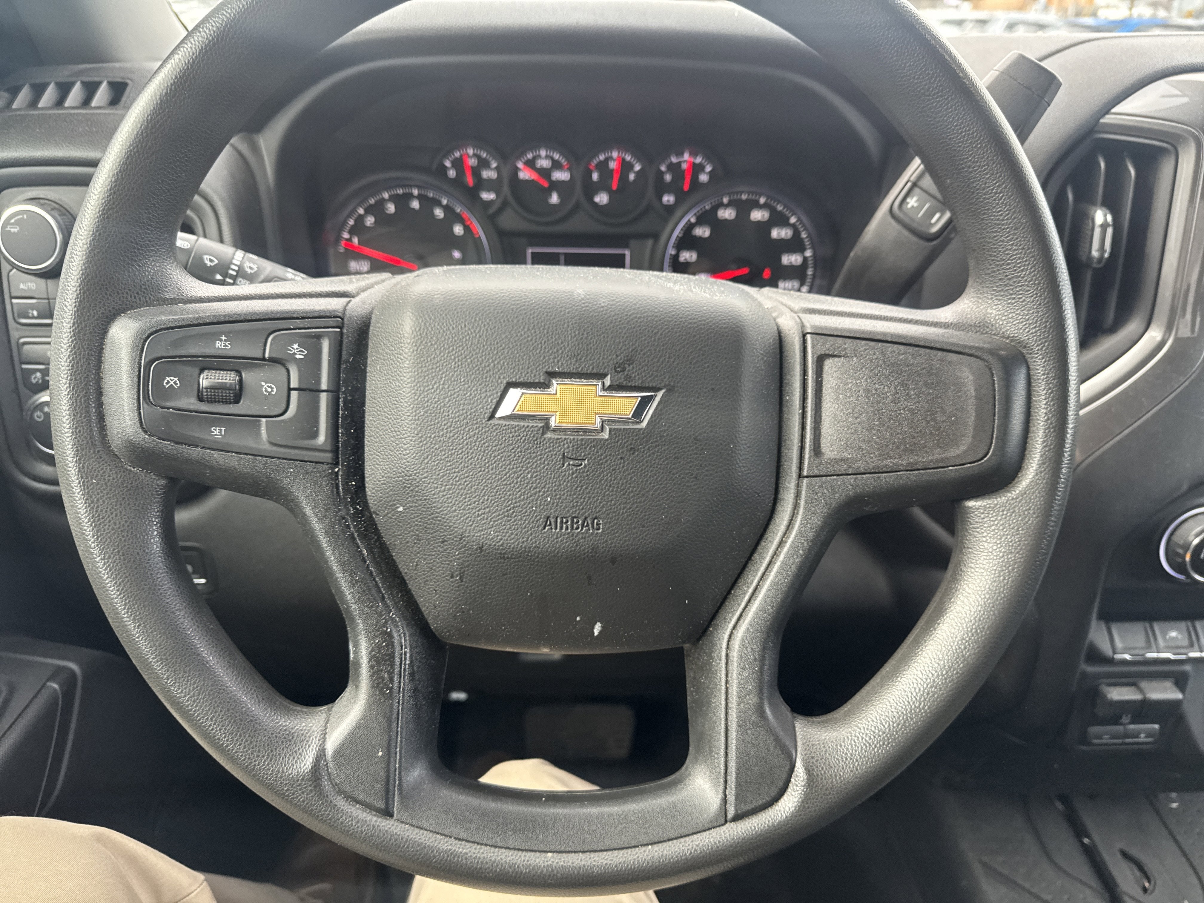 2024 Chevrolet Silverado 1500 Custom