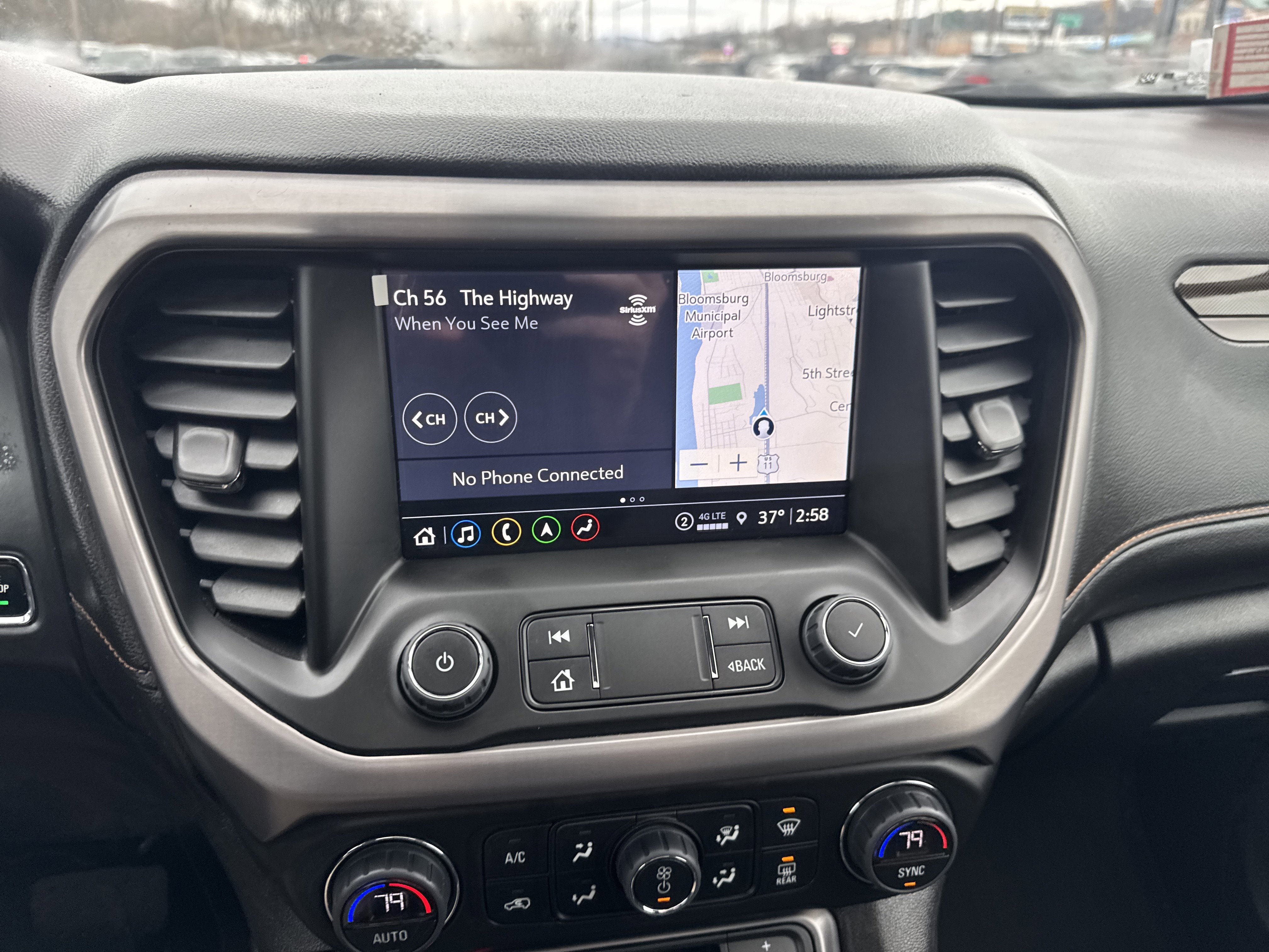 2023 GMC Acadia AT4