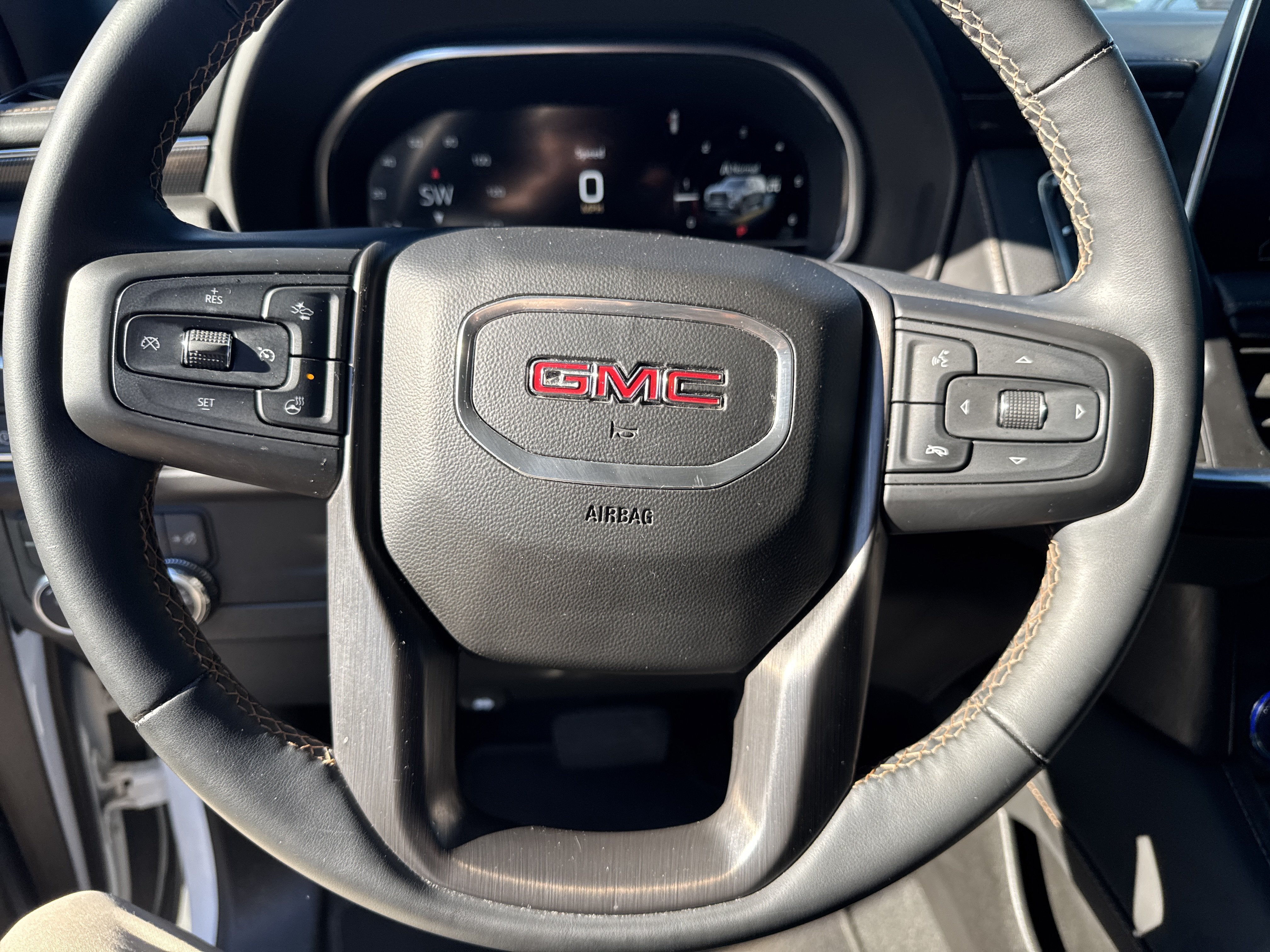 2023 GMC Yukon XL AT4