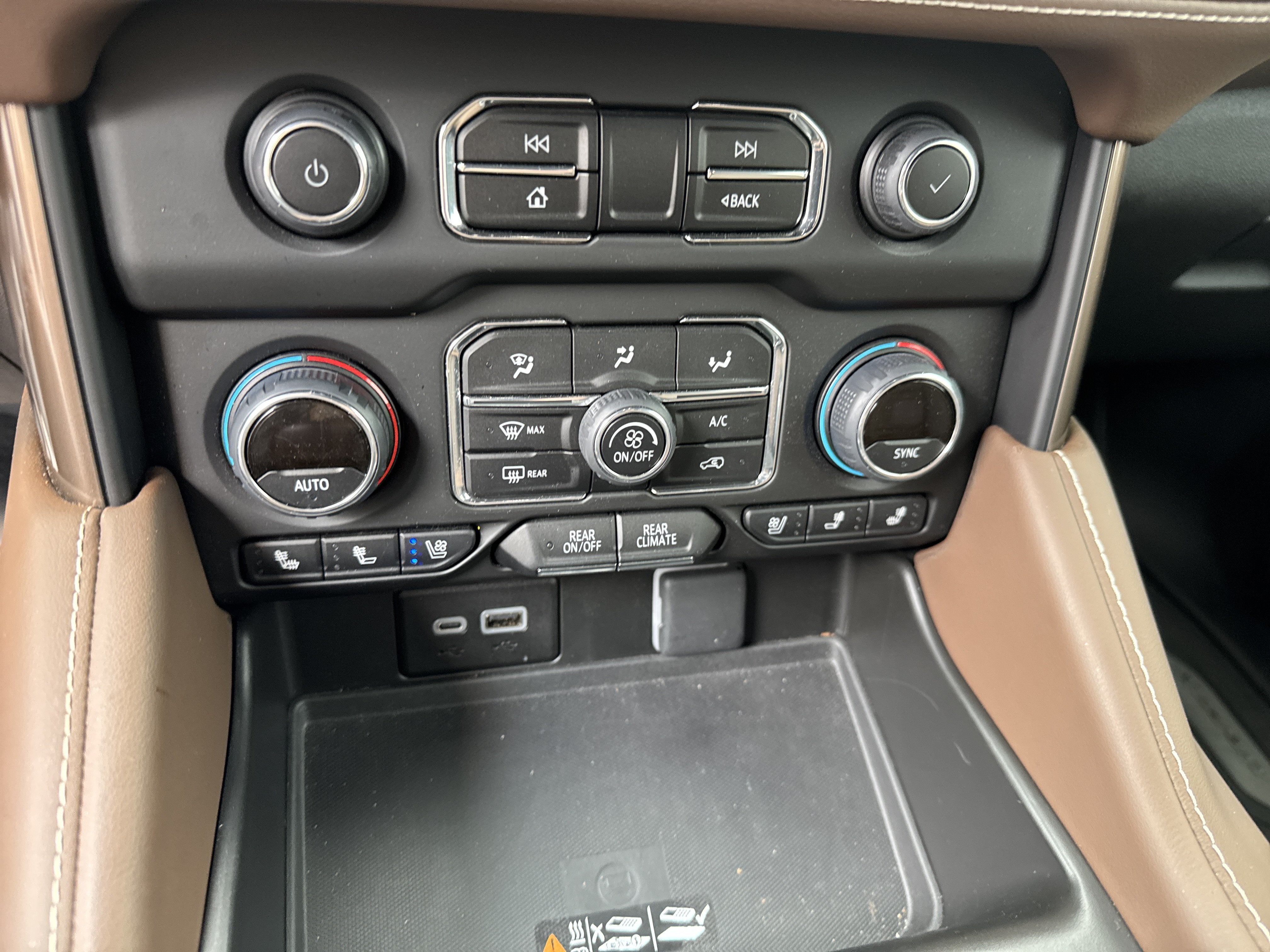 2024 Chevrolet Suburban High Country