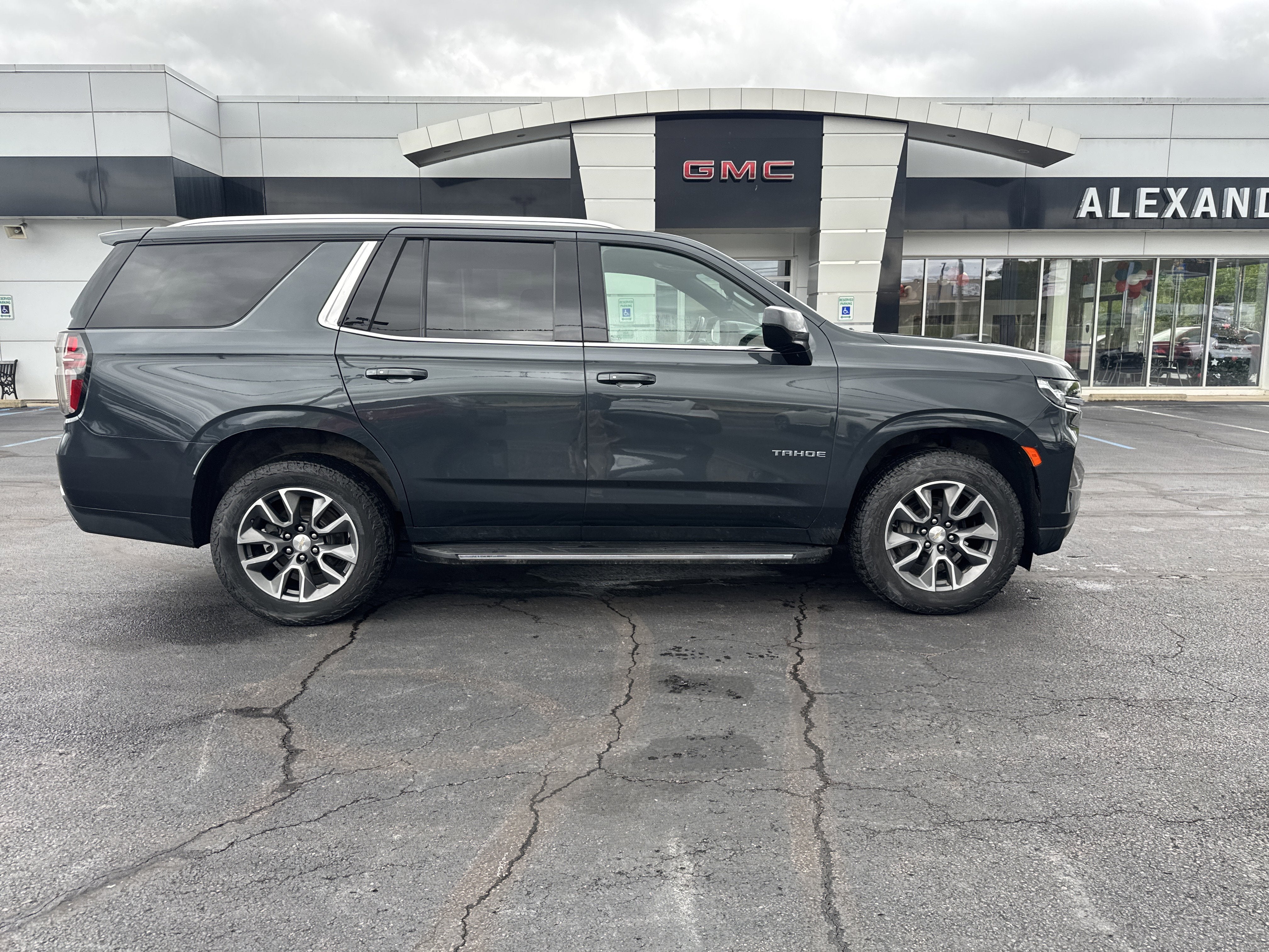 2022 Chevrolet Tahoe LS