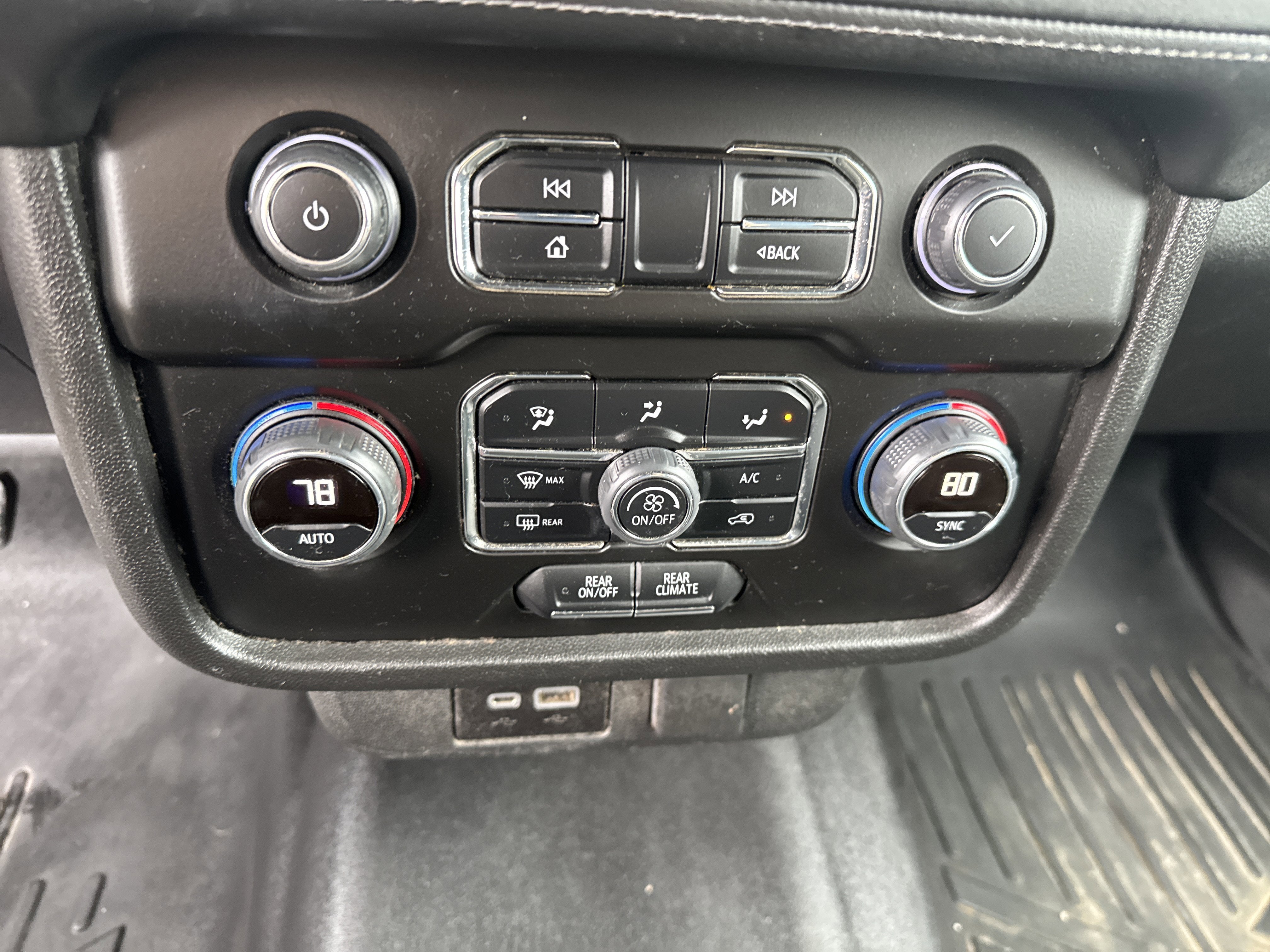 2022 Chevrolet Tahoe LS