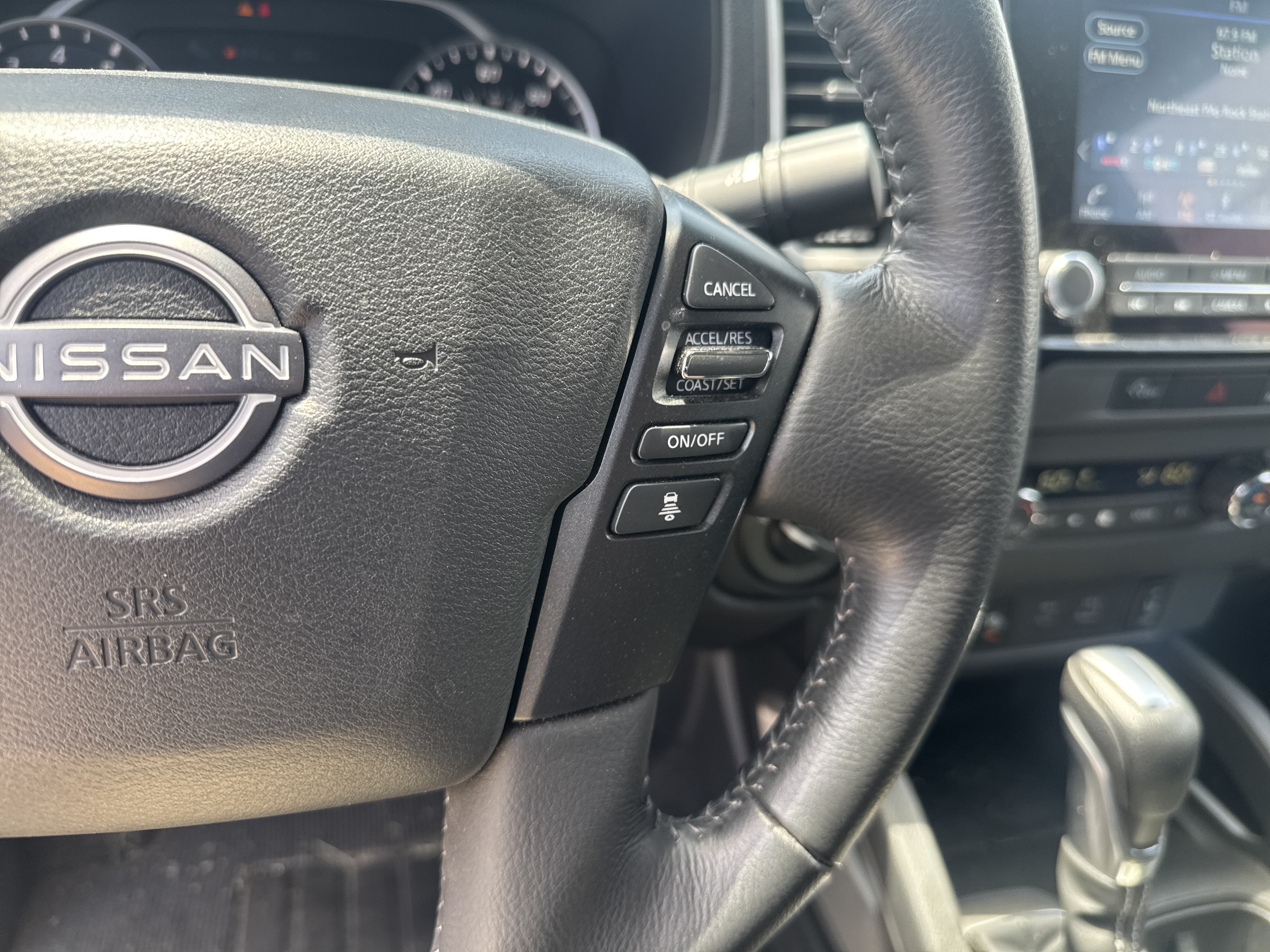 2024 Nissan Frontier SL