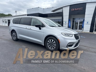 2024 Chrysler Pacifica Hybrid Select