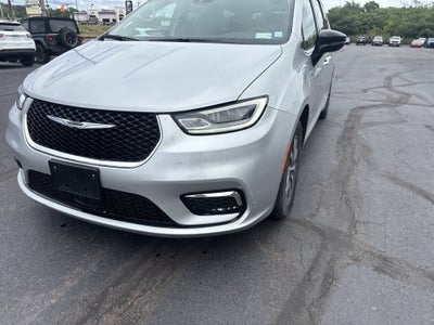 2024 Chrysler Pacifica Hybrid Select