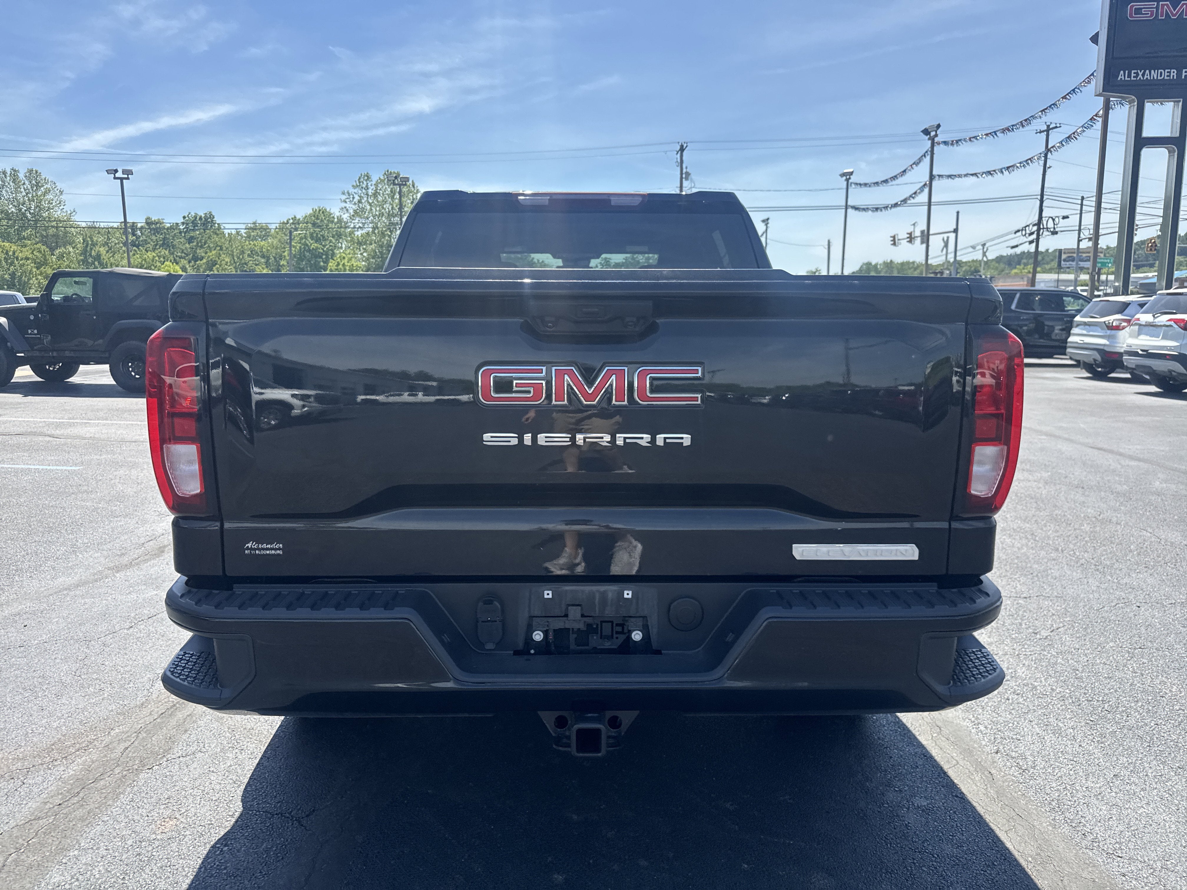 2024 GMC Sierra 1500 Elevation