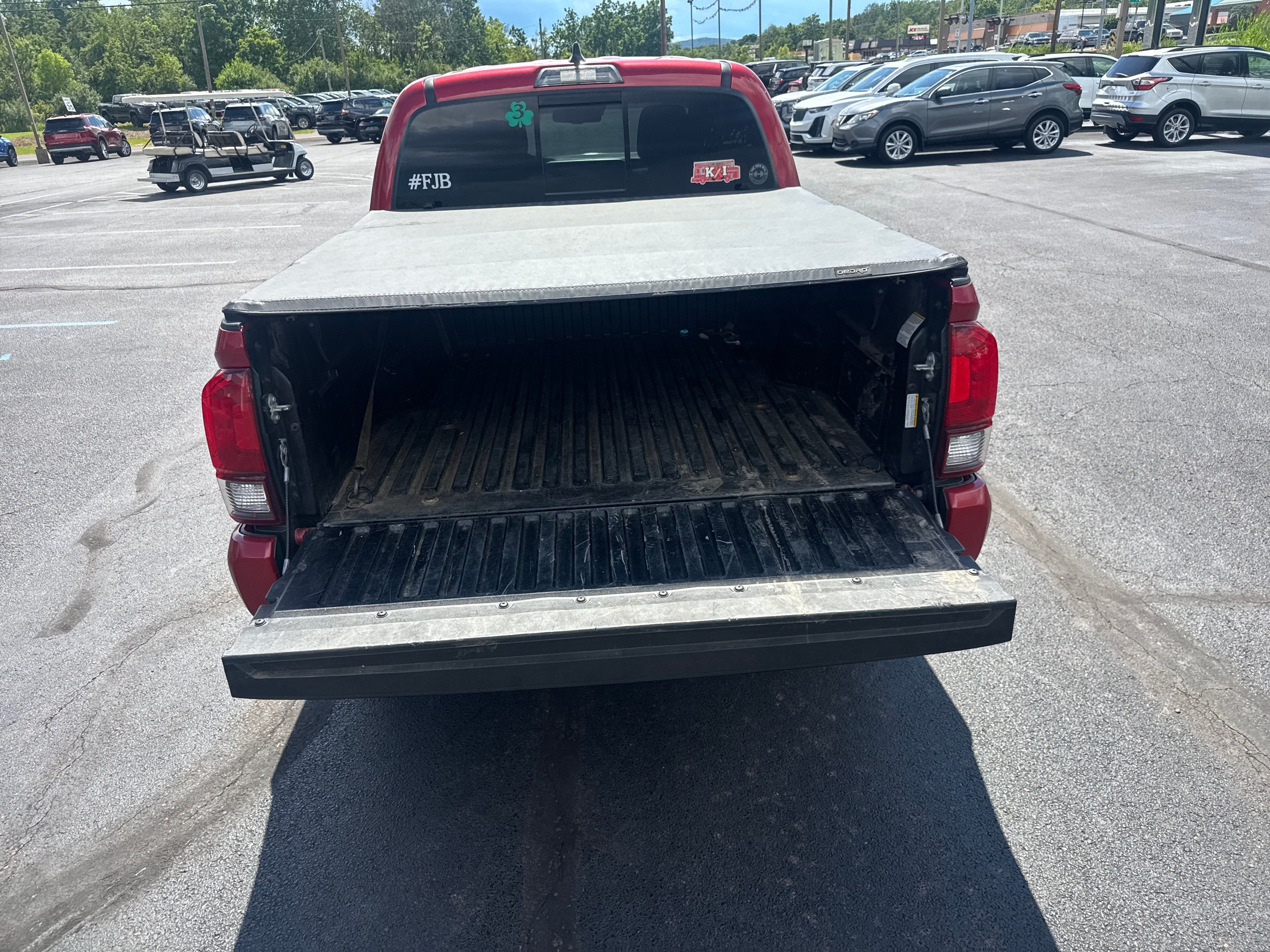 2022 Toyota Tacoma 4WD SR