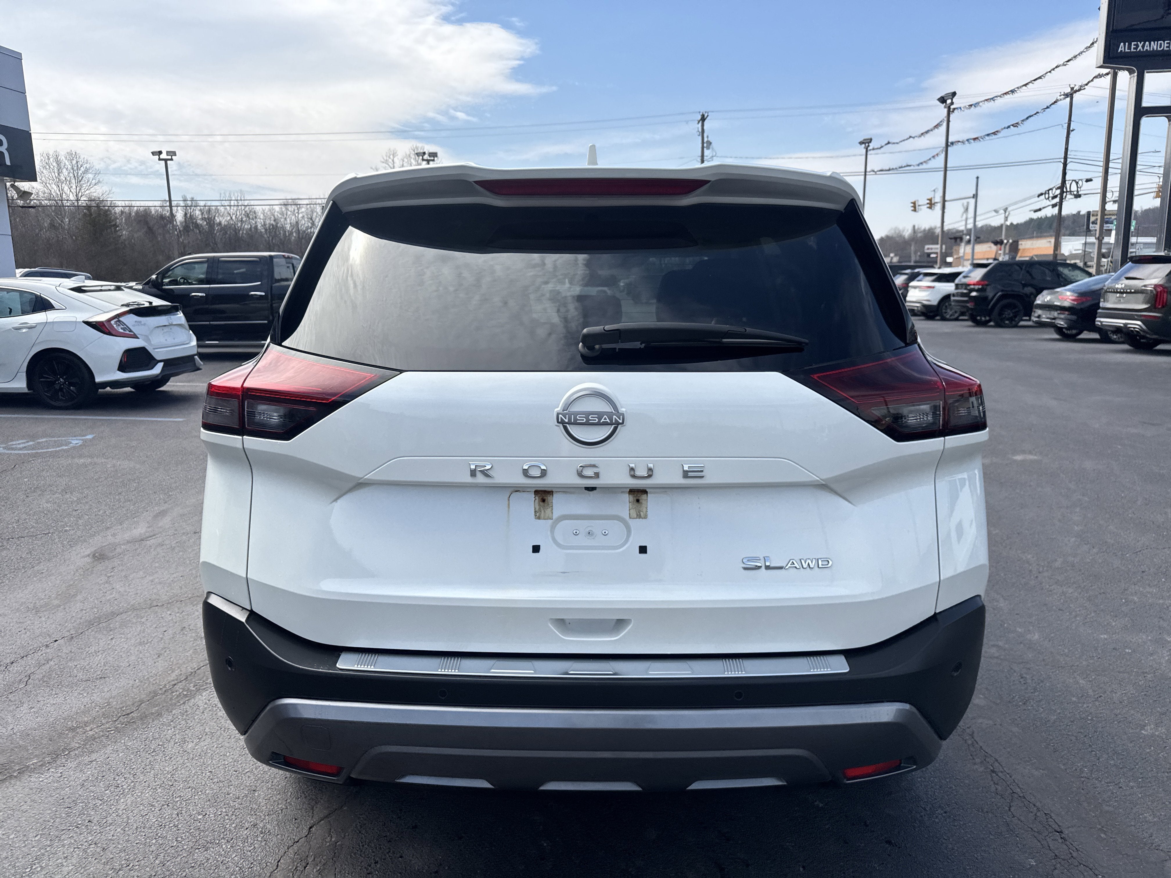 2023 Nissan Rogue SL