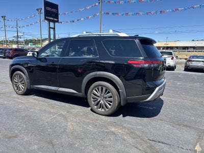 2023 Nissan Pathfinder SL 4WD