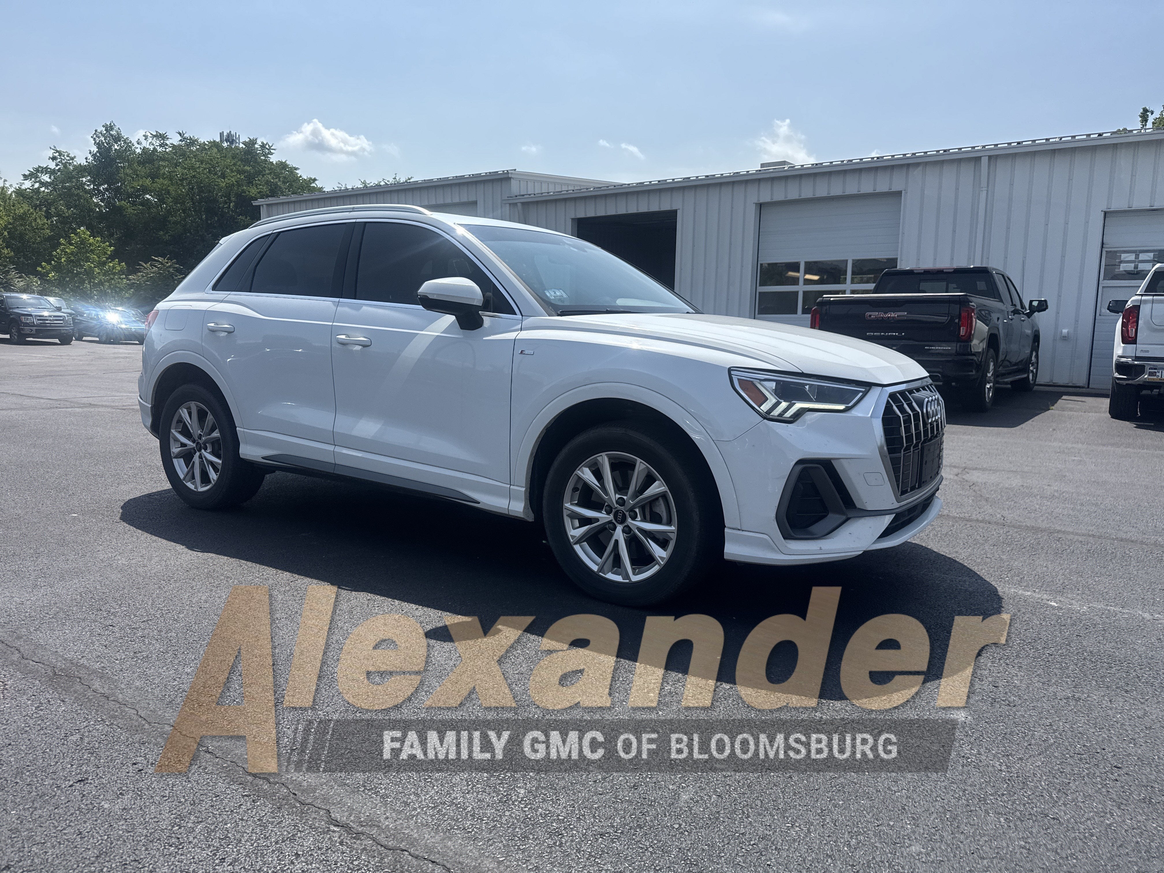 2023 Audi Q3 S line Premium