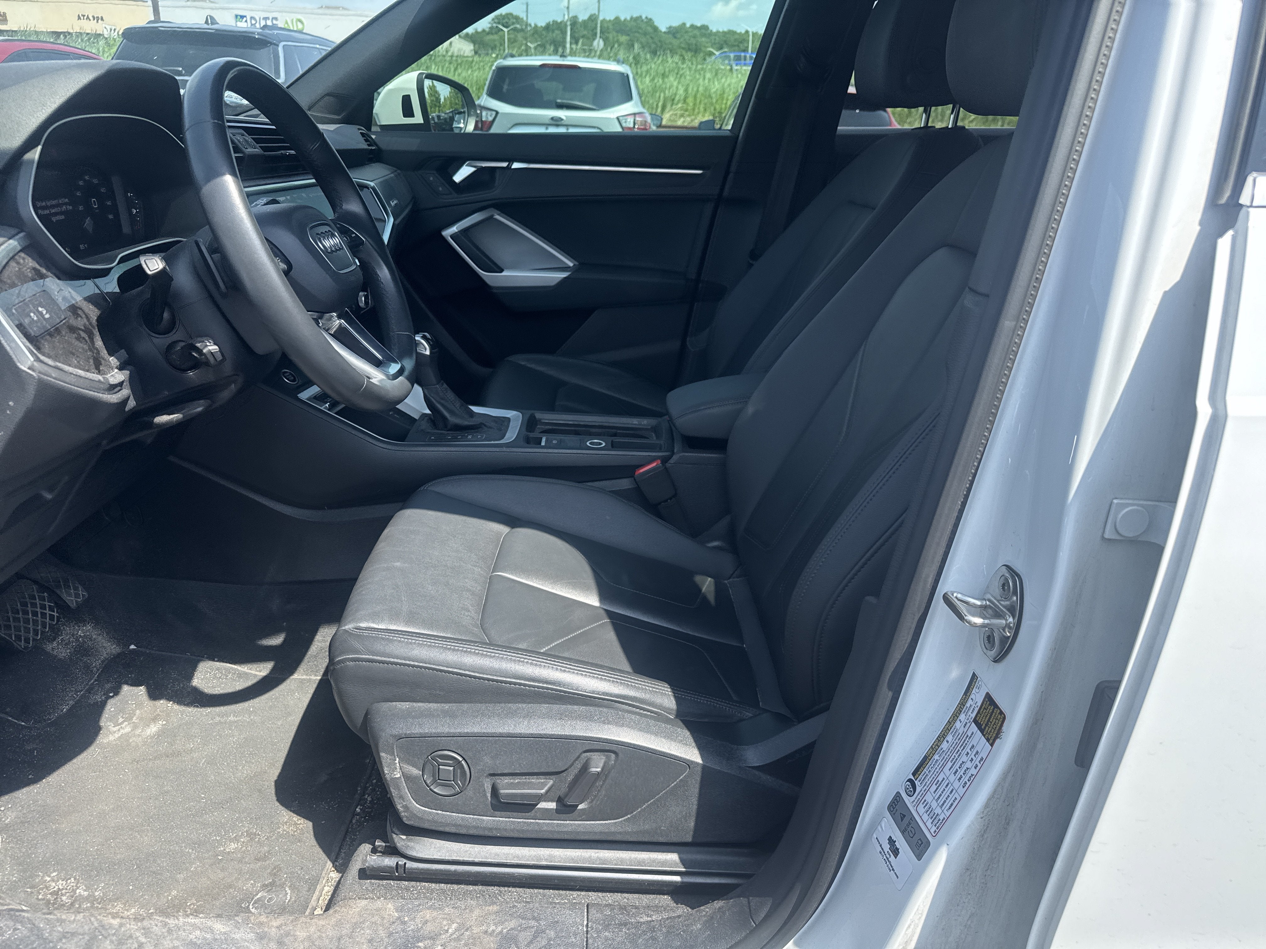 2023 Audi Q3 S line Premium