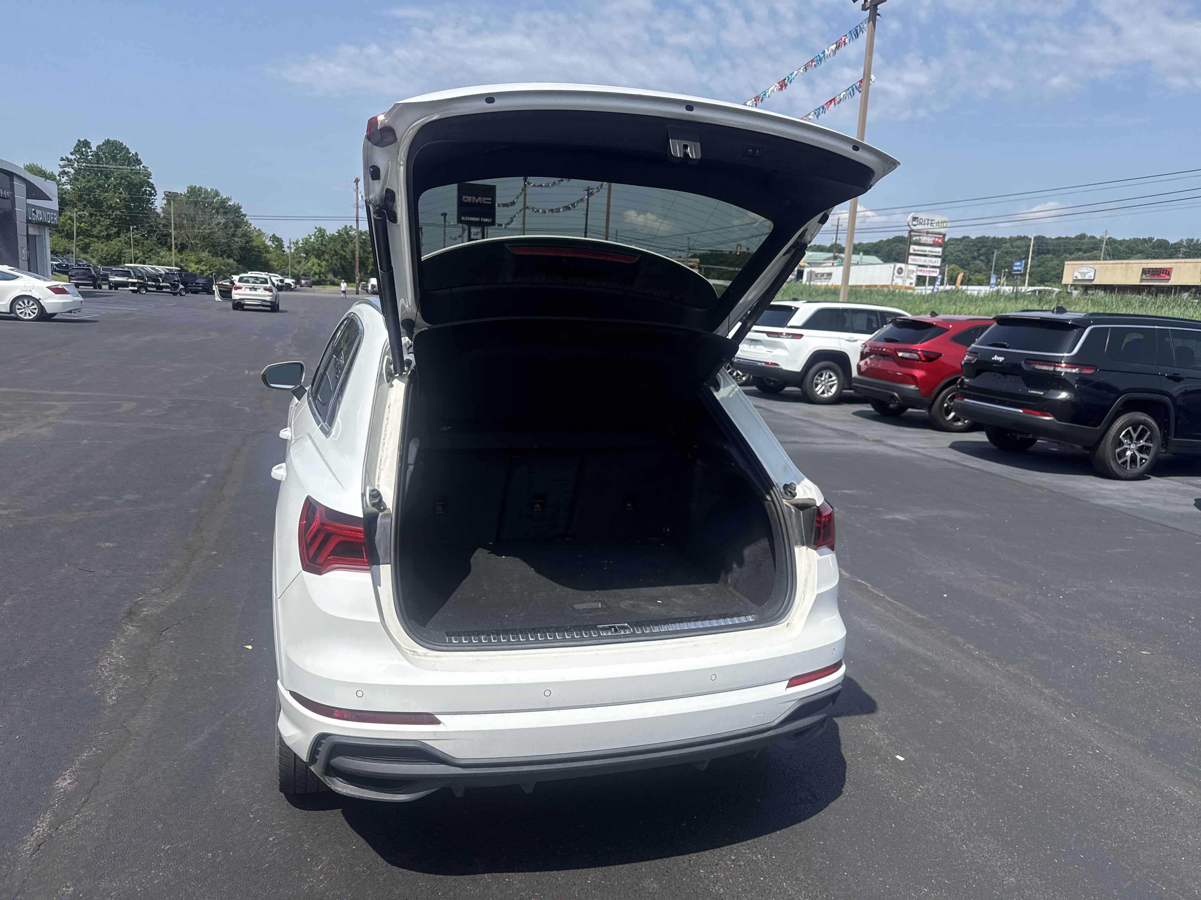 2023 Audi Q3 S line Premium