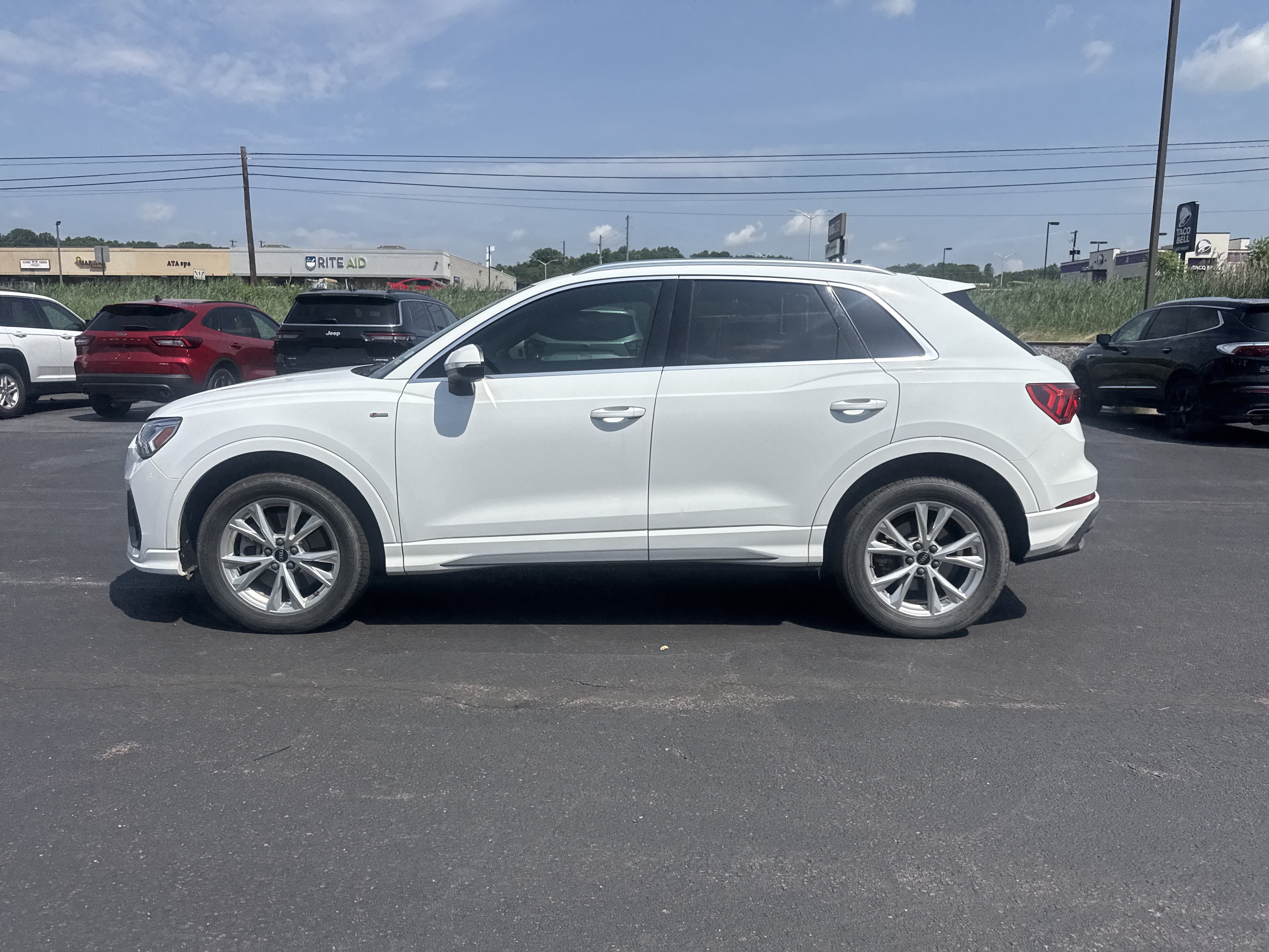 2023 Audi Q3 S line Premium
