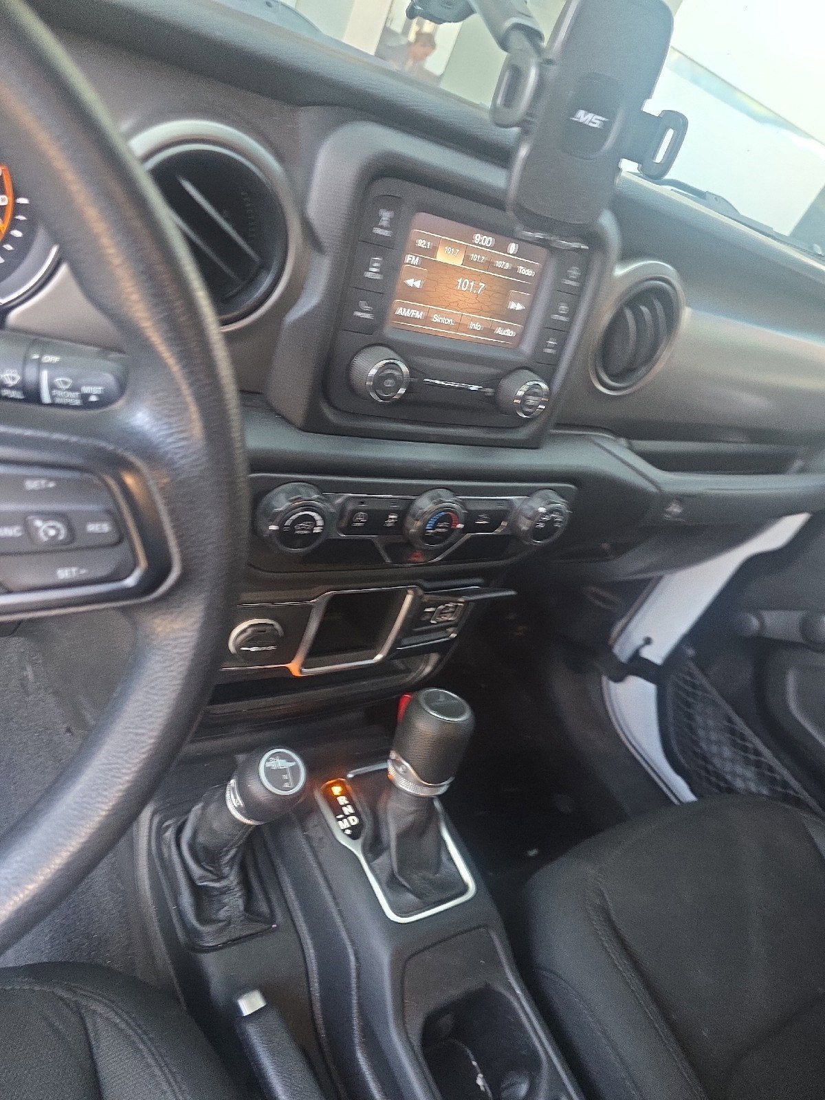 2021 Jeep Gladiator Sport