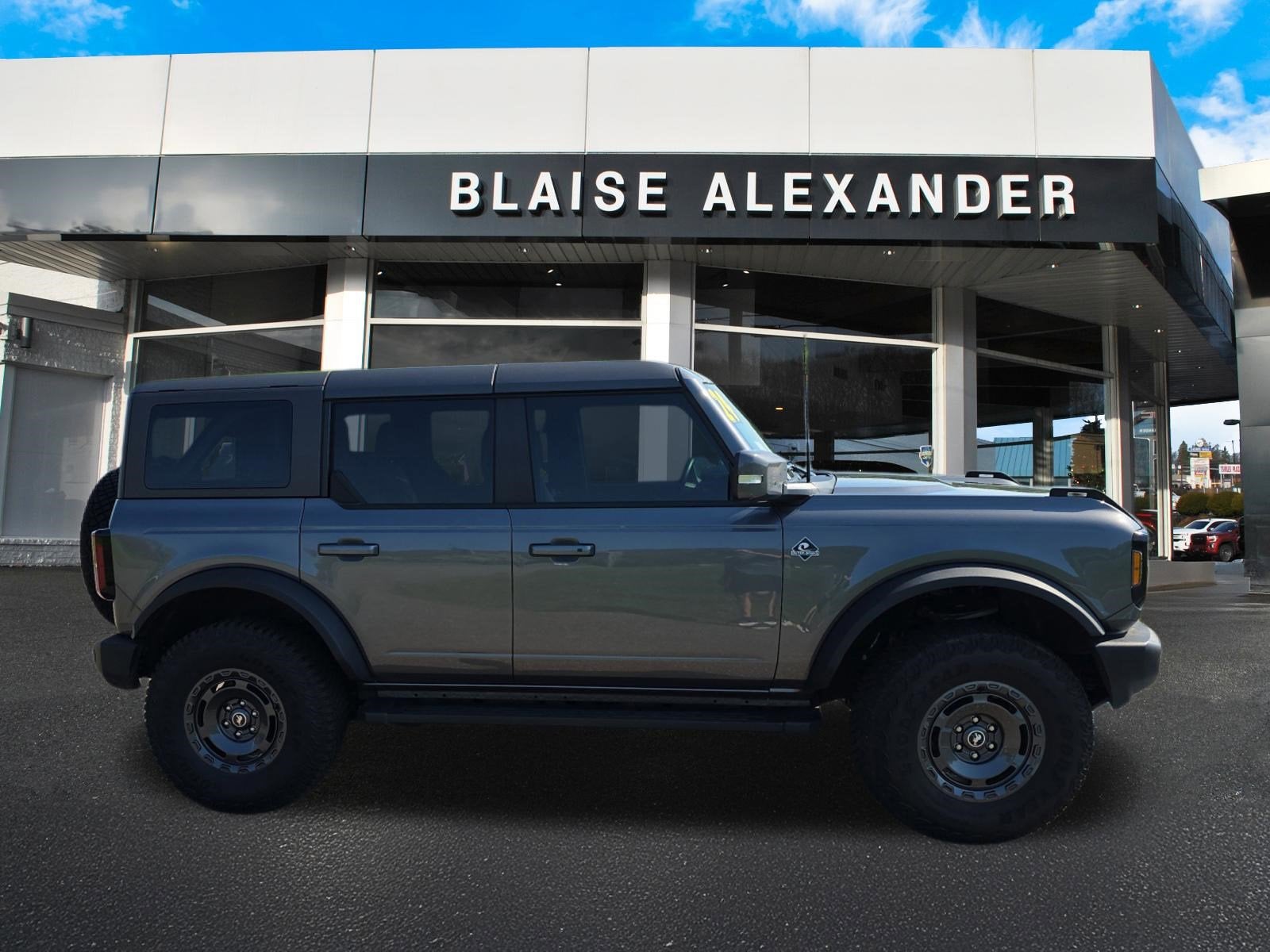 2024 Ford Bronco Outer Banks