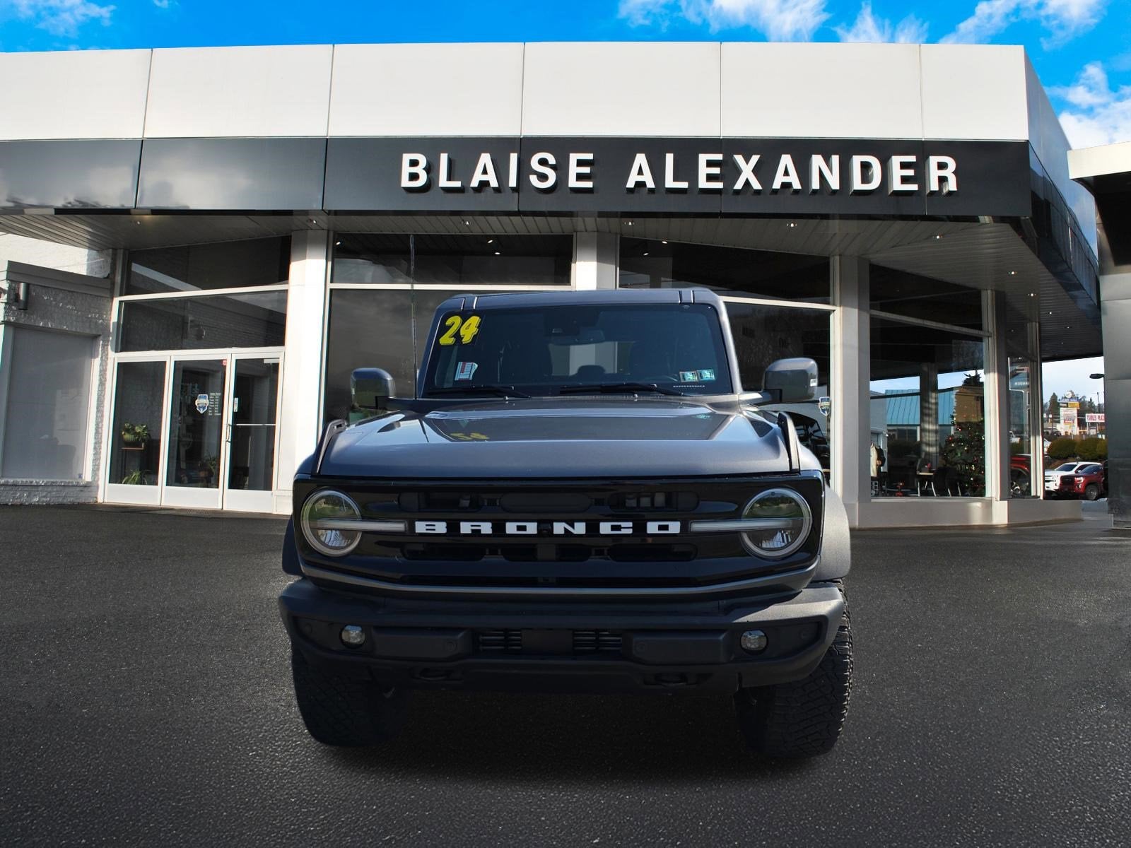 2024 Ford Bronco Outer Banks