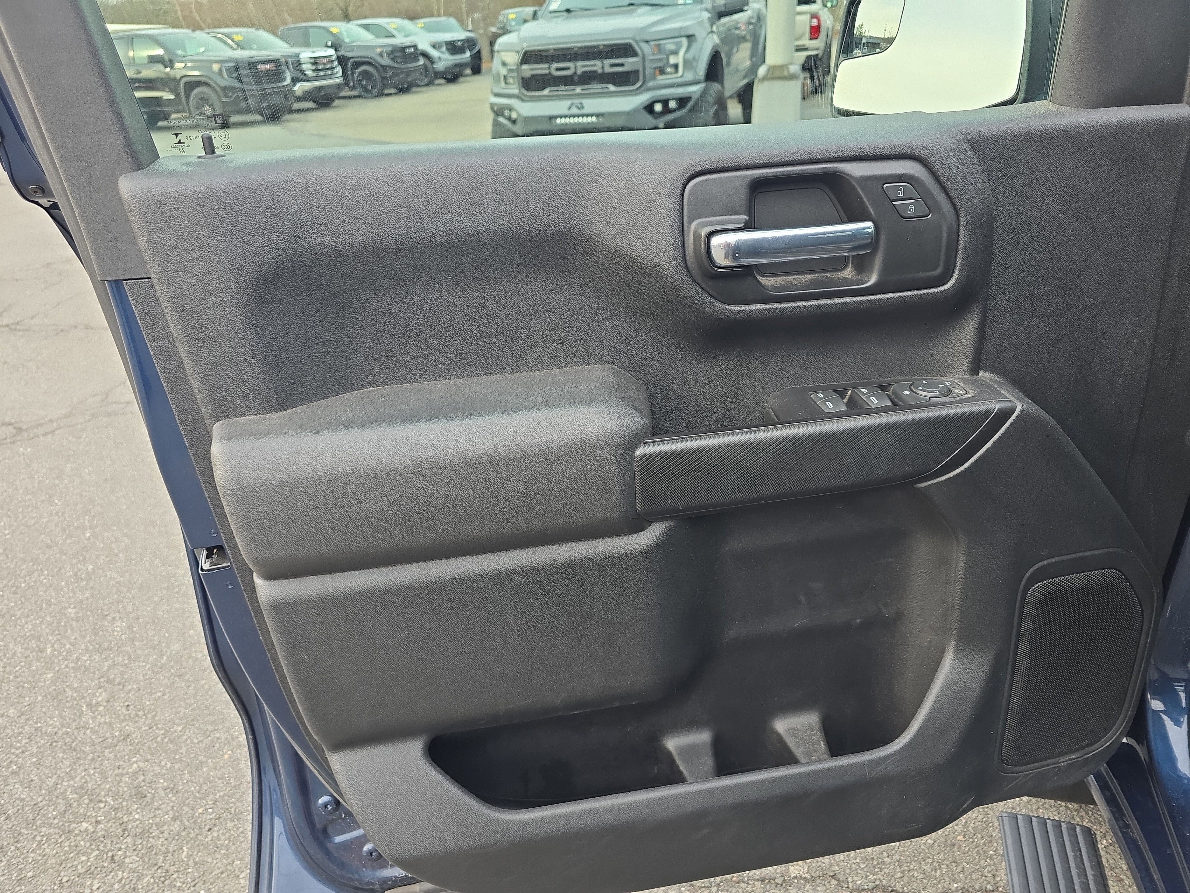 2020 Chevrolet Silverado 1500 Custom Trail Boss