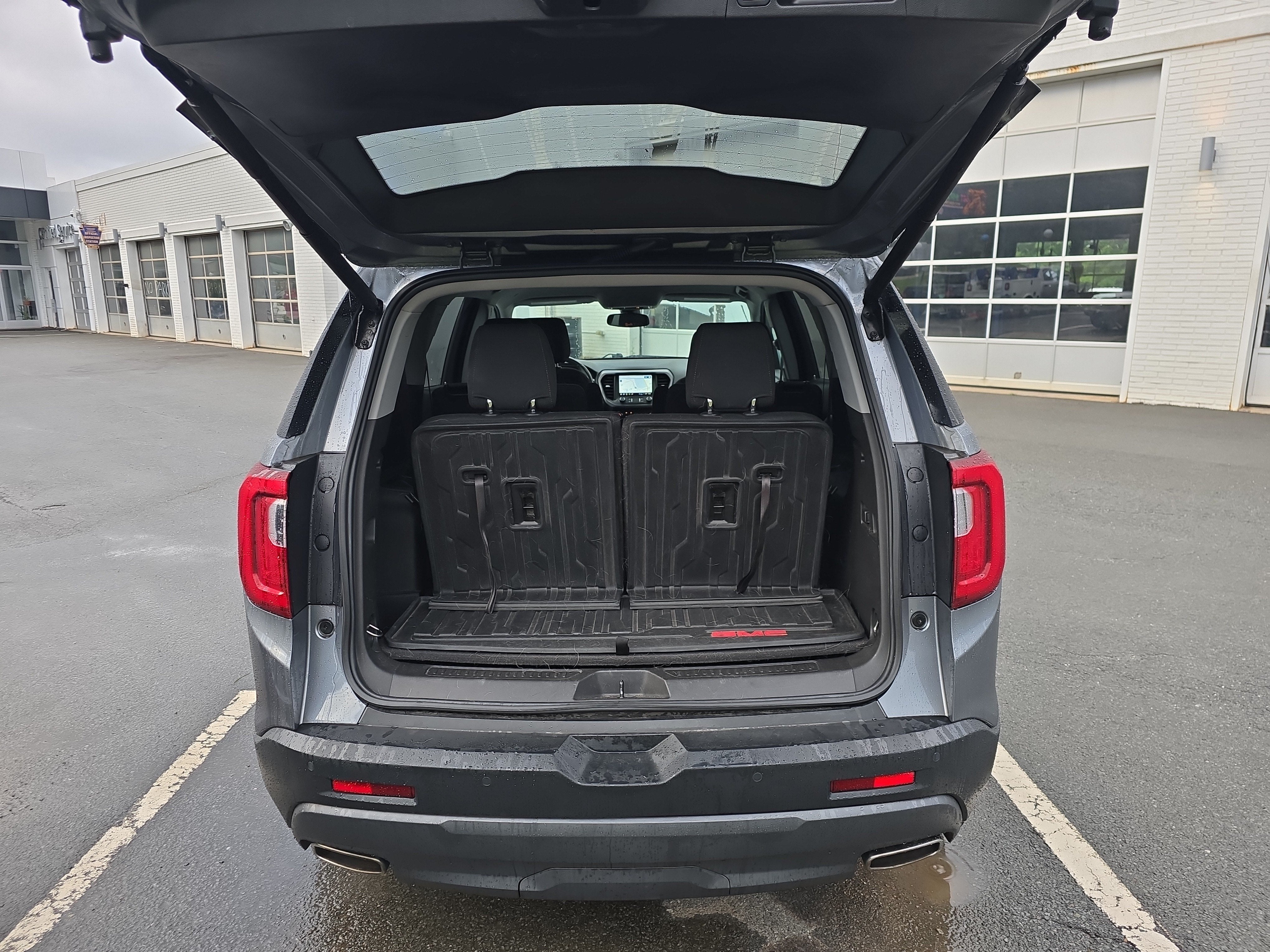 2021 GMC Acadia AT4