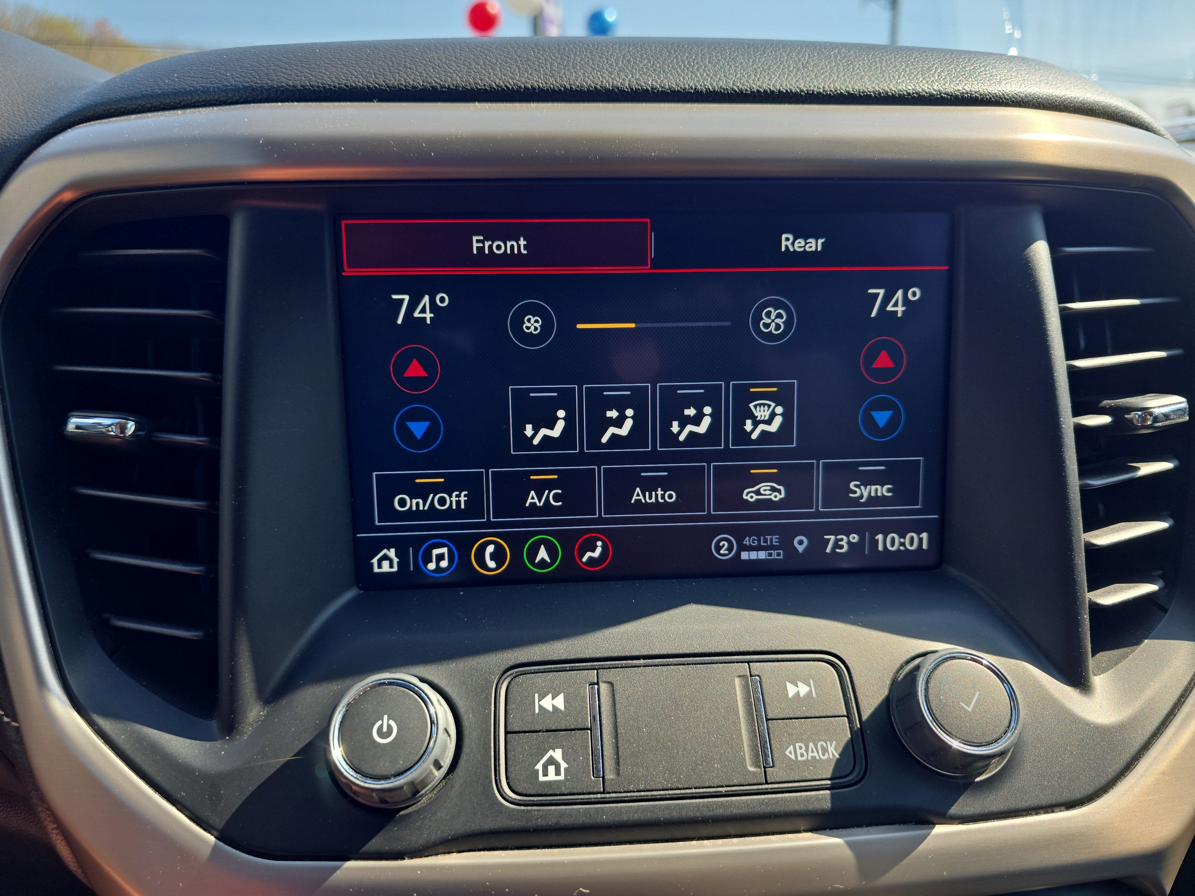 2023 GMC Acadia Denali