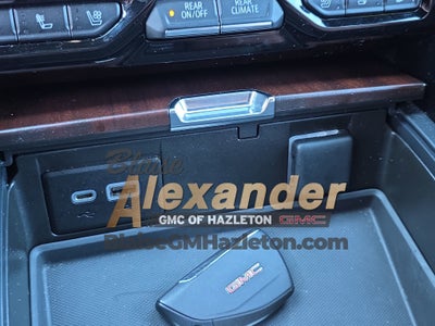 2023 GMC Yukon XL Denali Ultimate