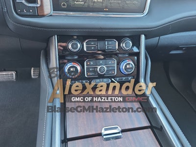 2023 GMC Yukon XL Denali Ultimate