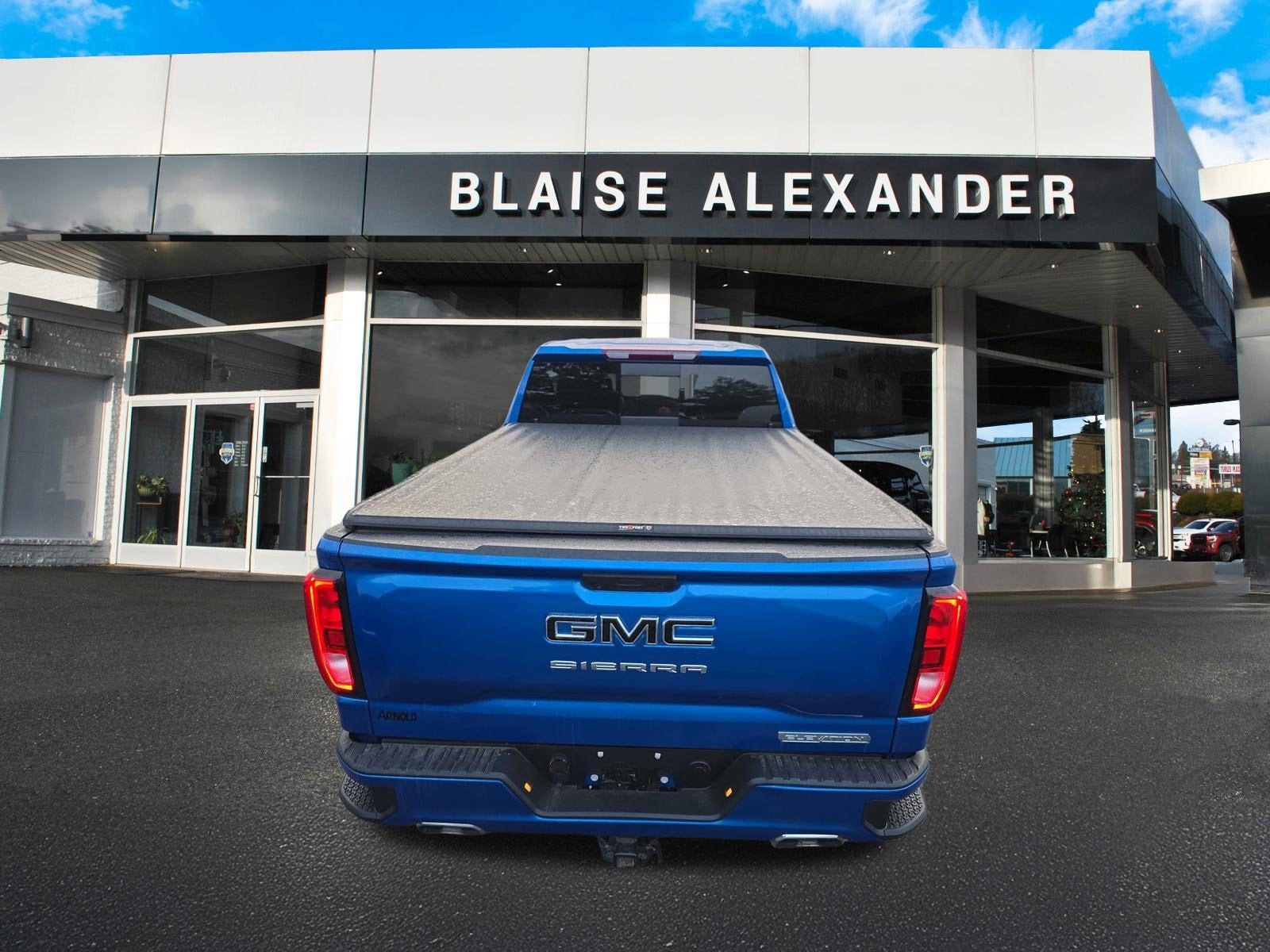 2023 GMC Sierra 1500 Elevation