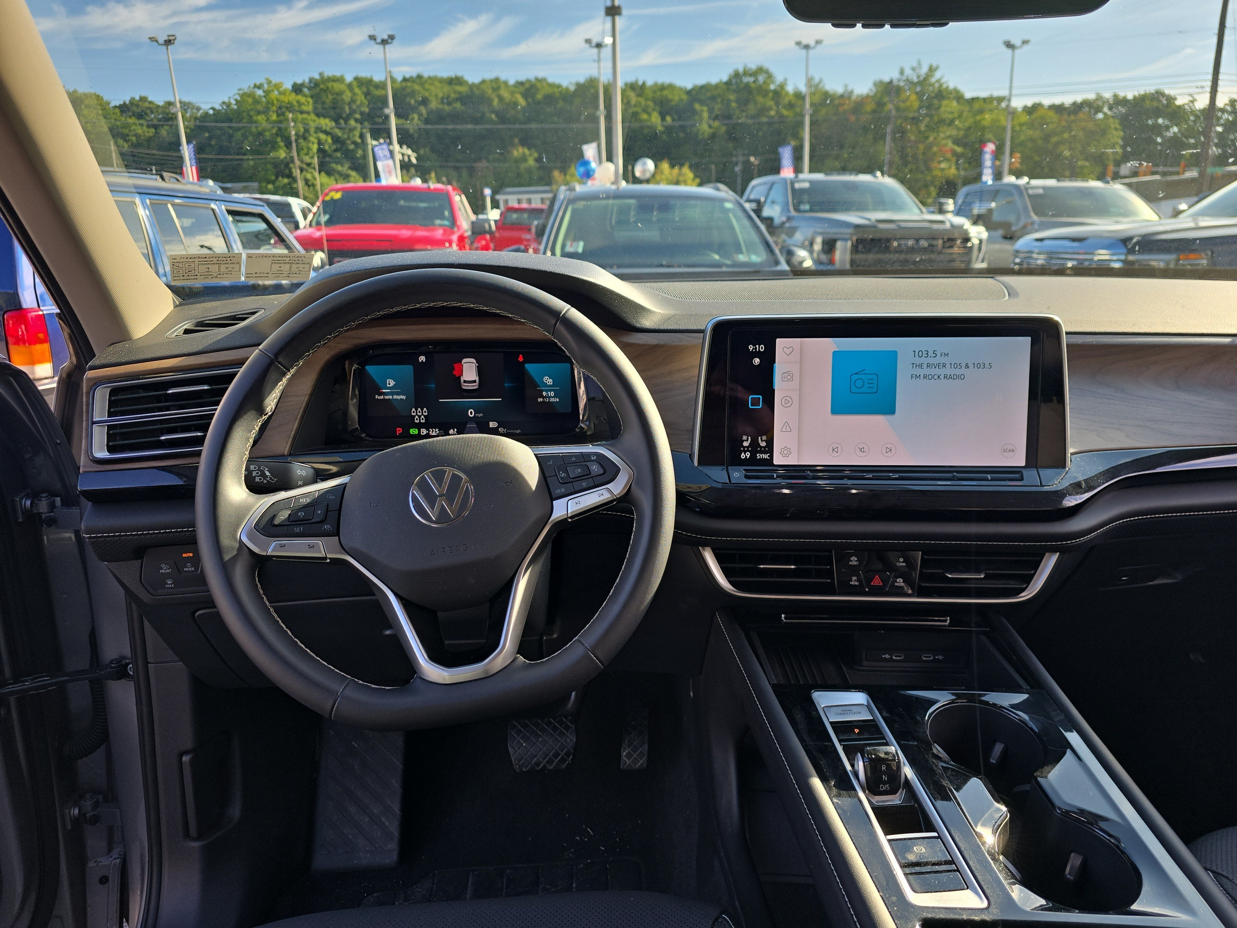 2026 Volkswagen Atlas 2.0T SE w/Technology