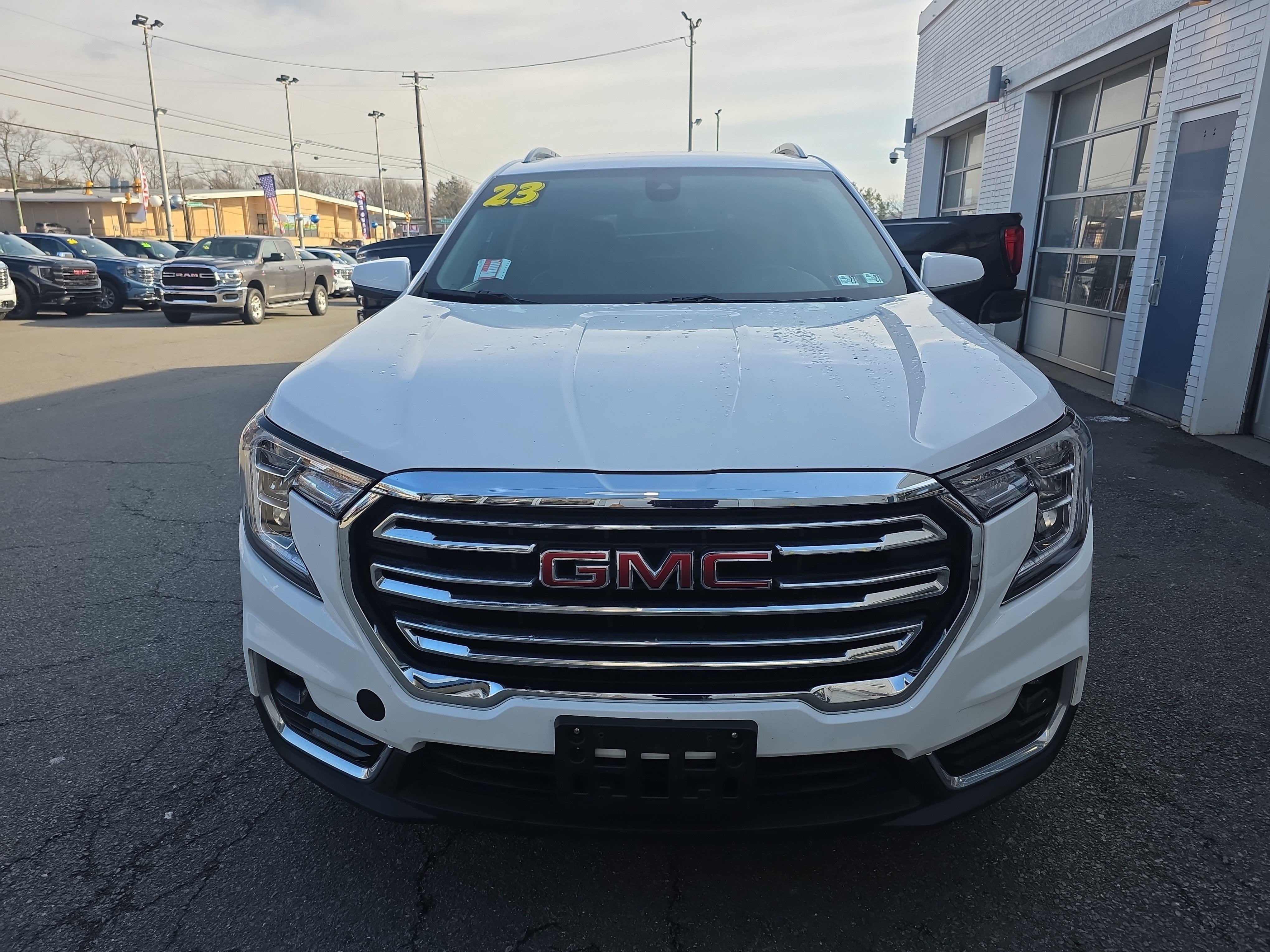 2023 GMC Terrain SLT