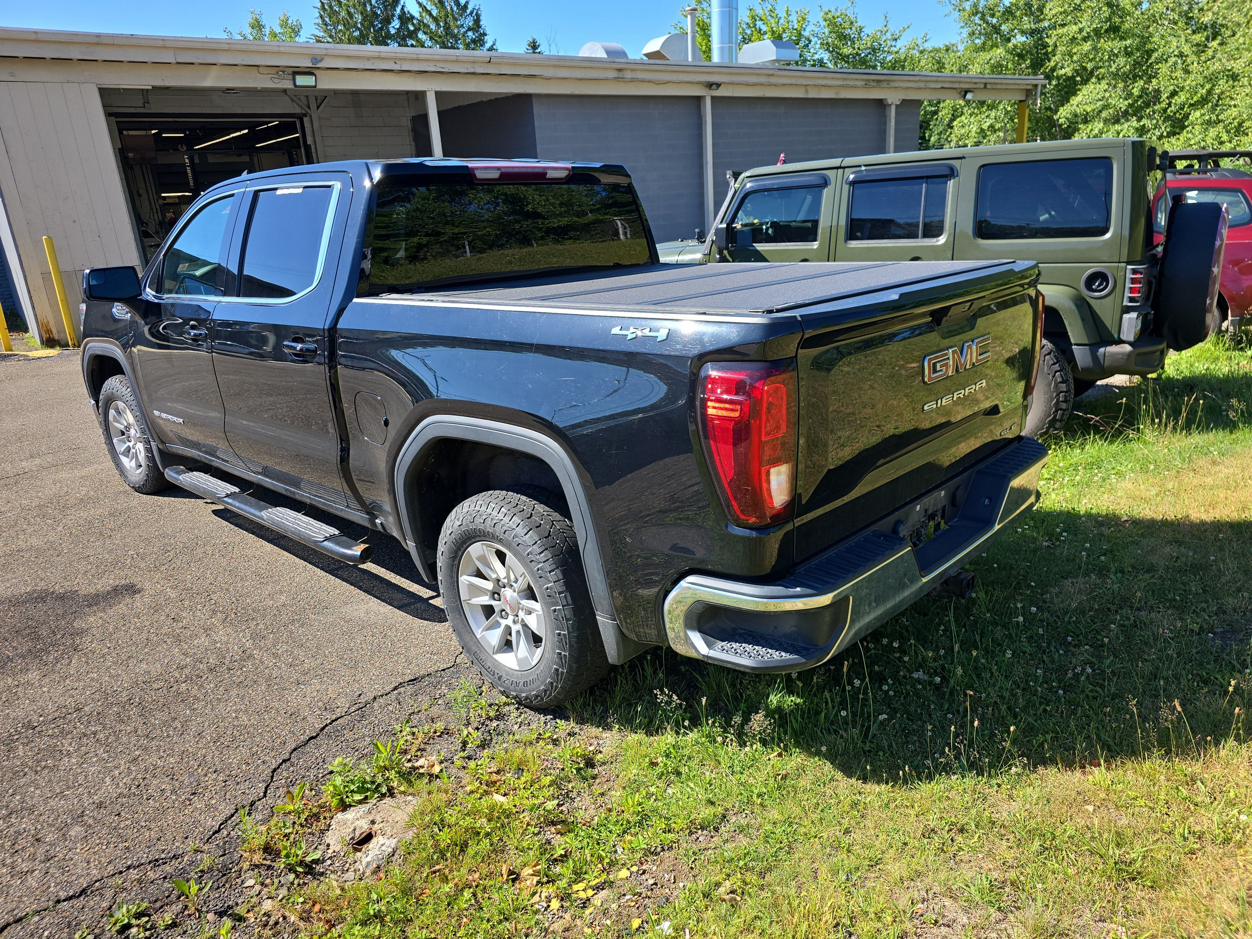 2021 GMC Sierra 1500 SLE