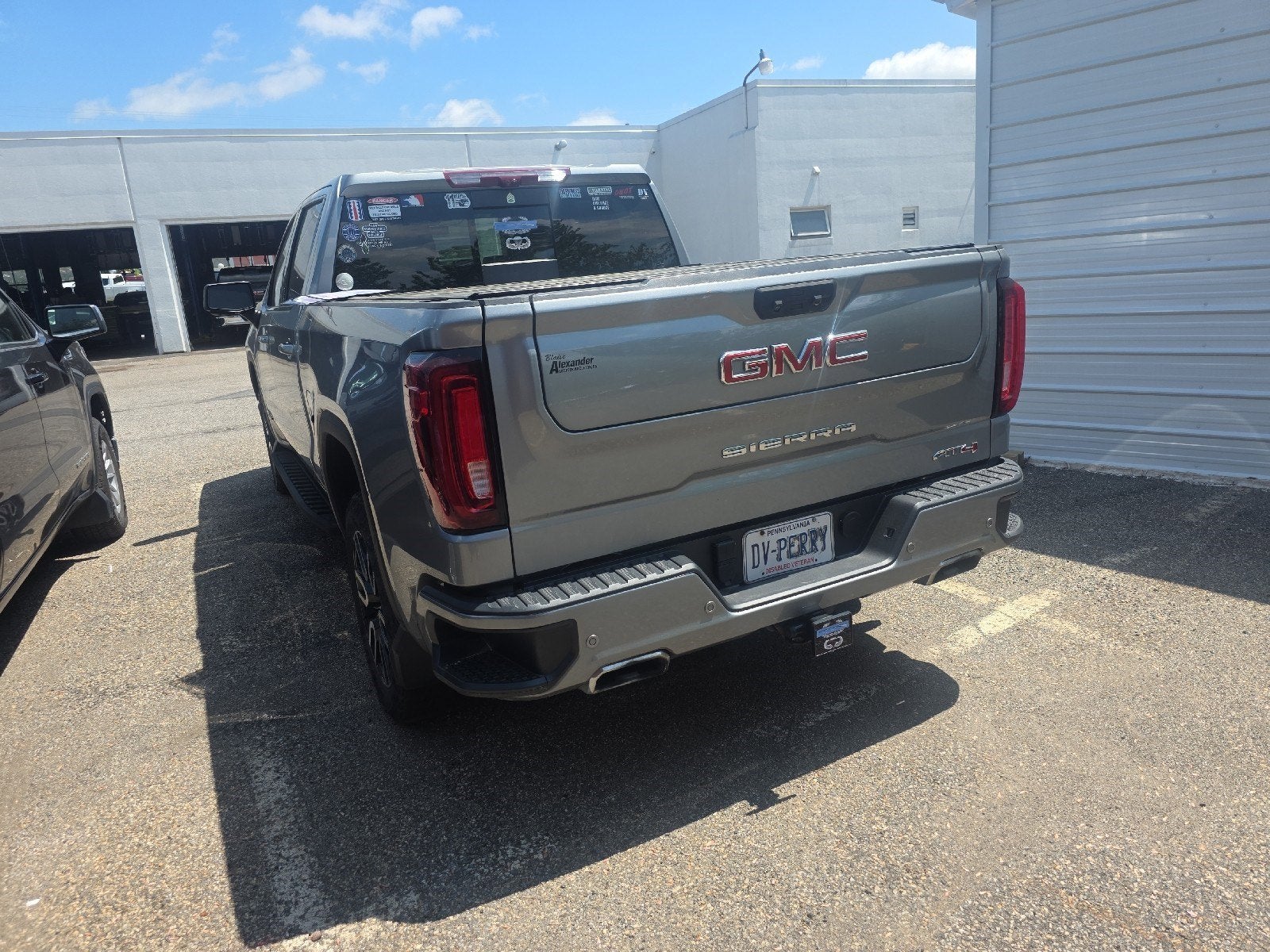2024 GMC Sierra 1500 AT4