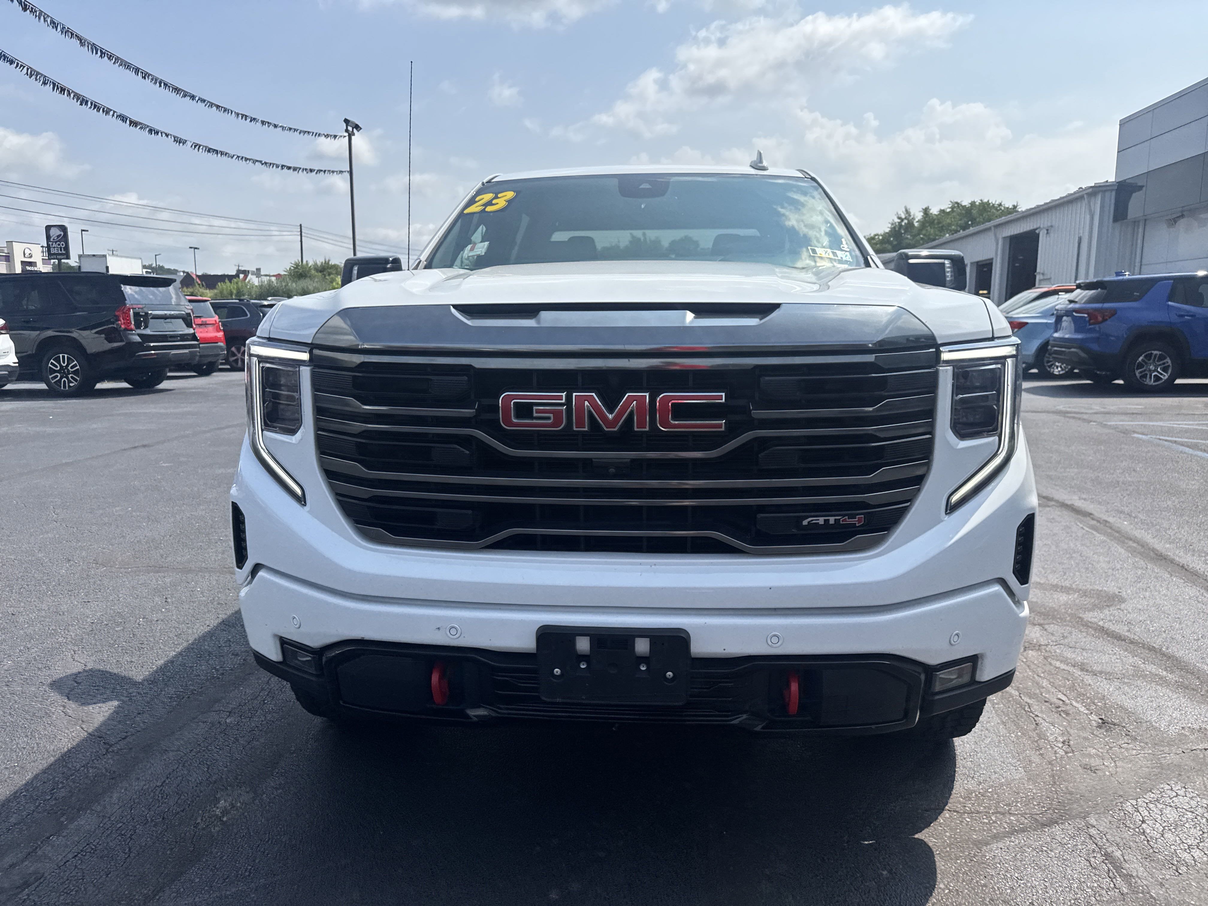 2023 GMC Sierra 1500 AT4