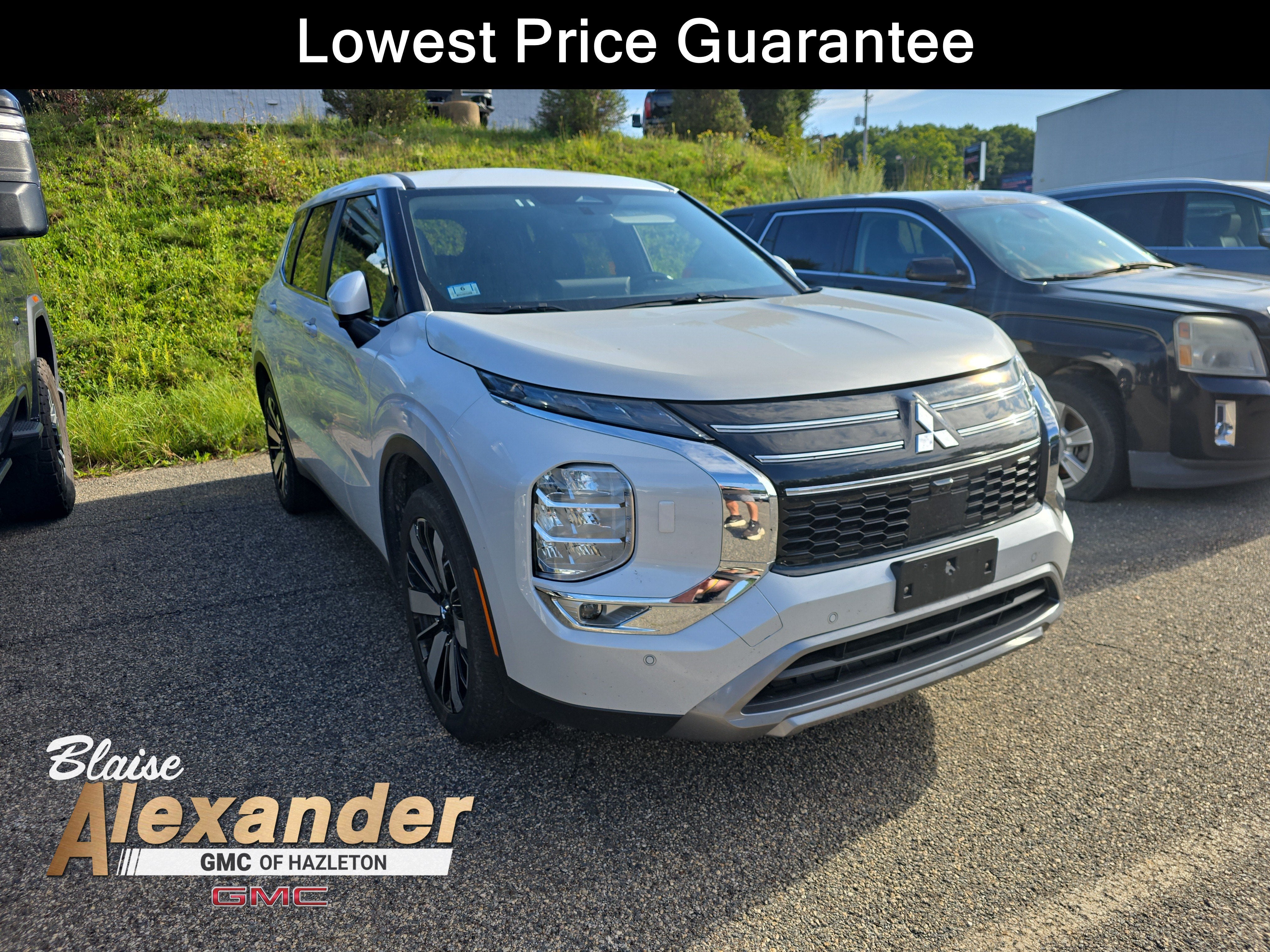 2025 Mitsubishi Outlander SE