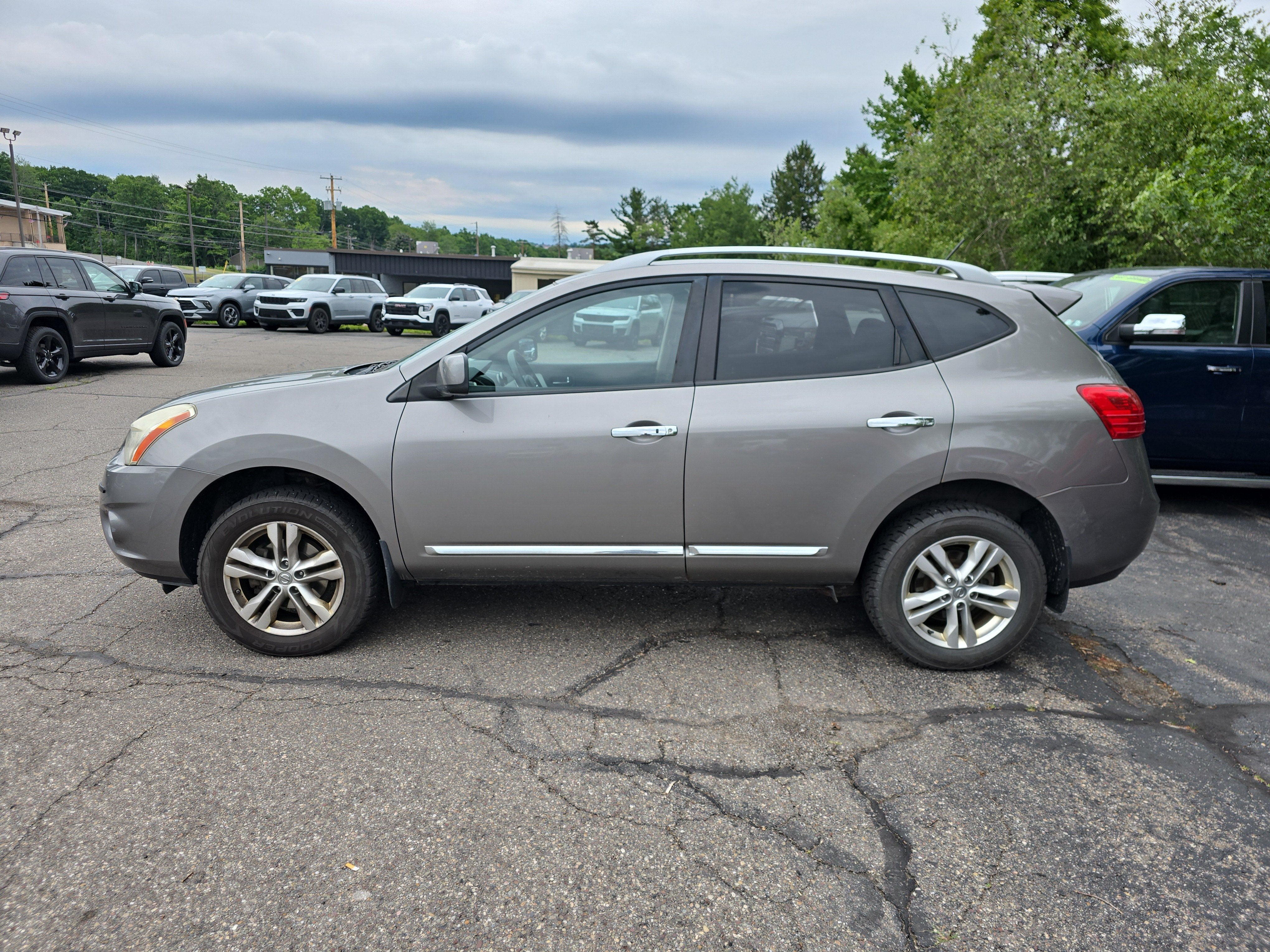 2013 Nissan Rogue SV