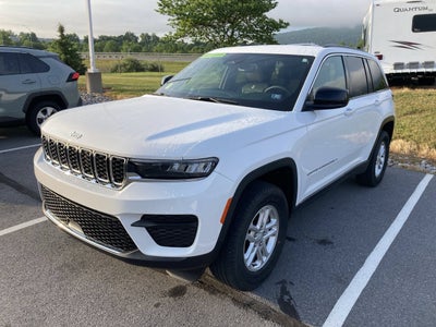 2024 Jeep Grand Cherokee Laredo