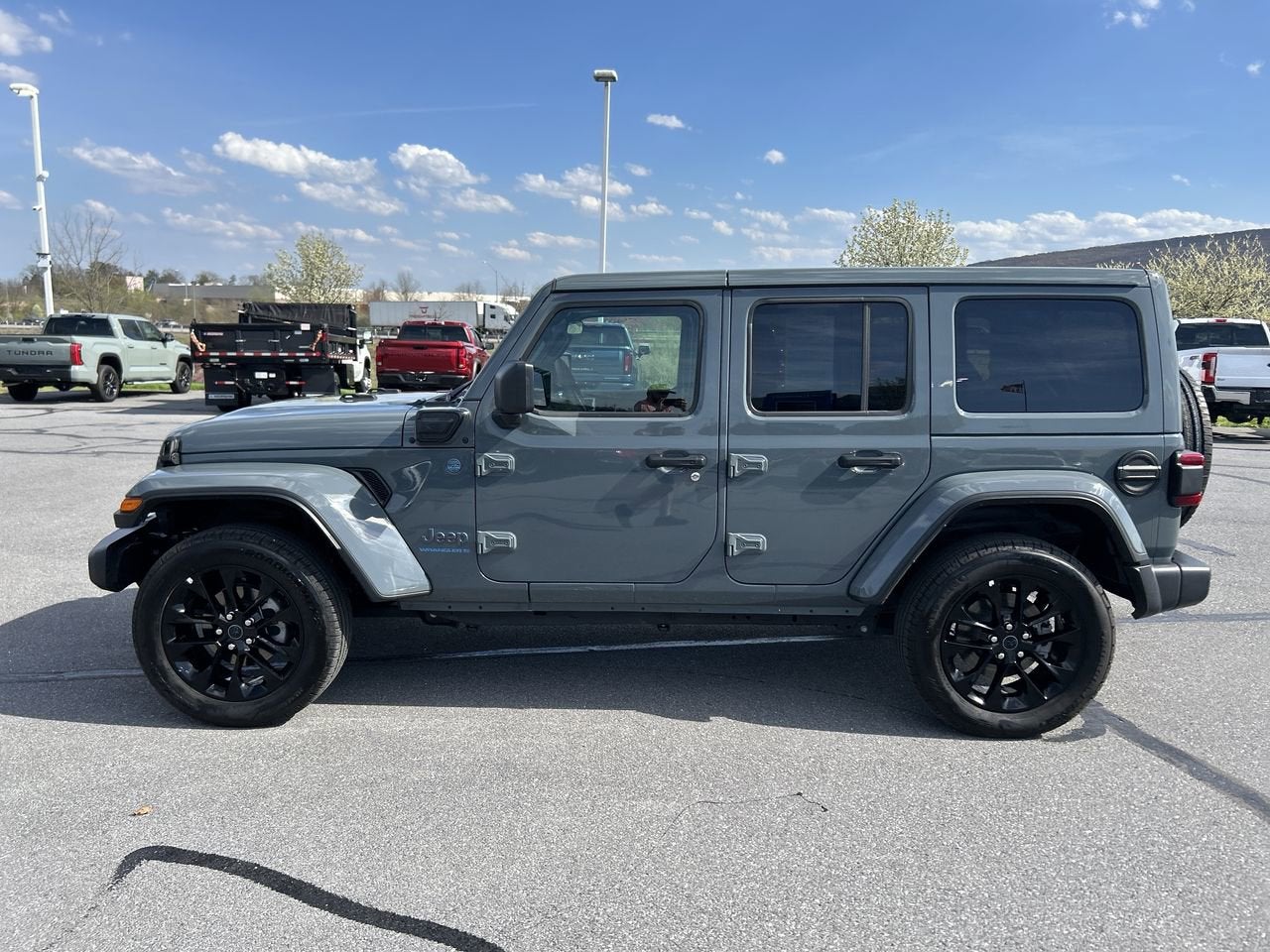 2025 Jeep Wrangler 4xe Sahara