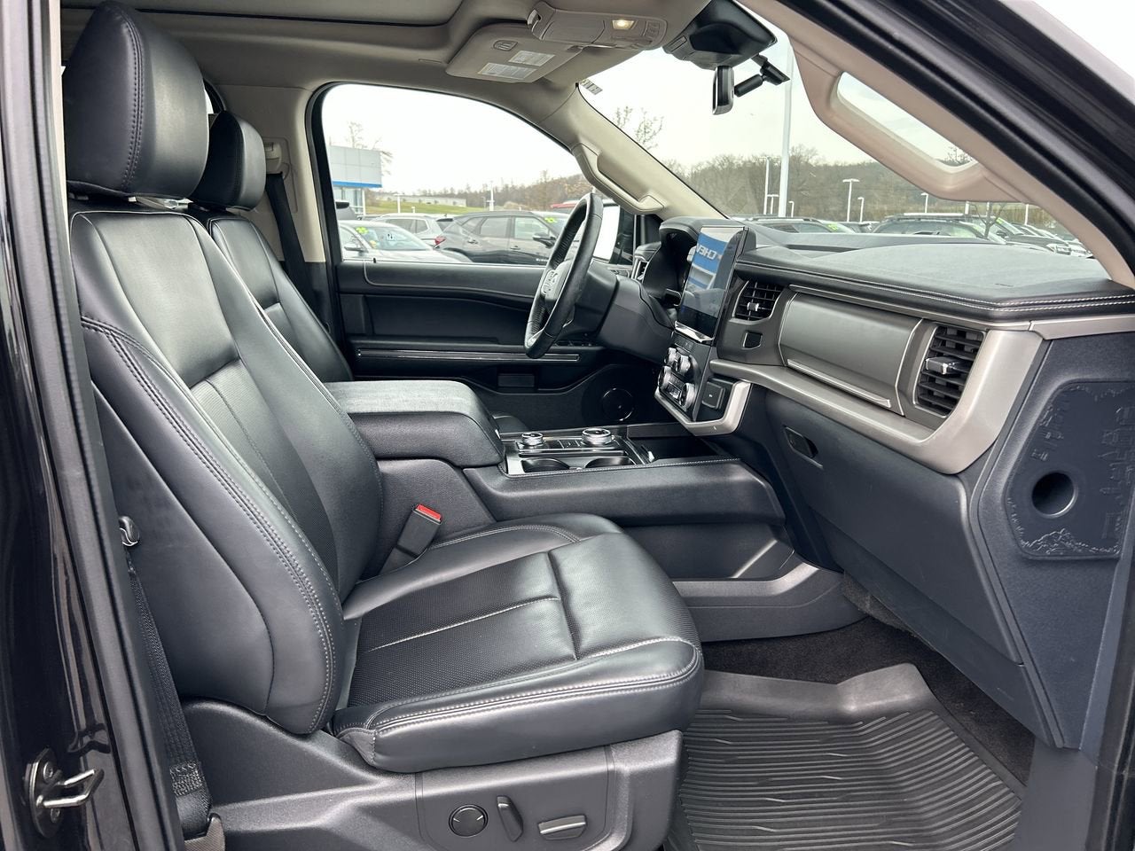 2022 Ford Expedition Max XLT