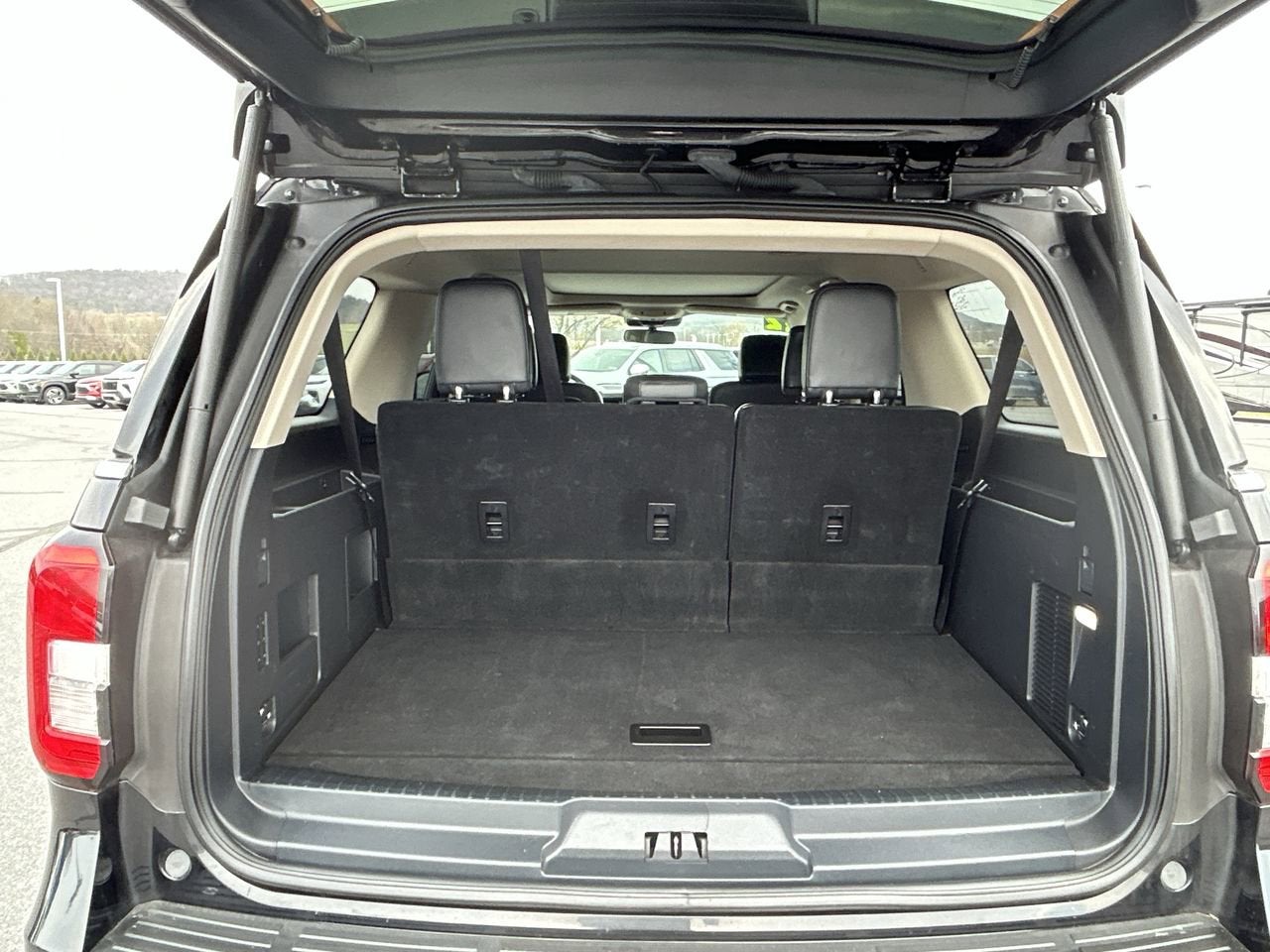 2022 Ford Expedition Max XLT