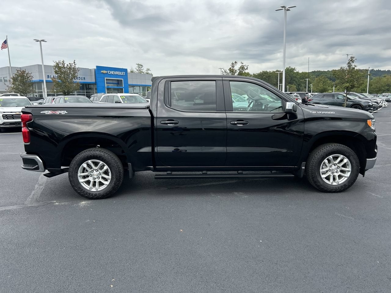 2024 Chevrolet Silverado 1500 LT (2FL)