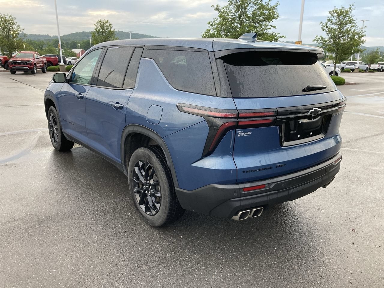 2024 Chevrolet Traverse LS