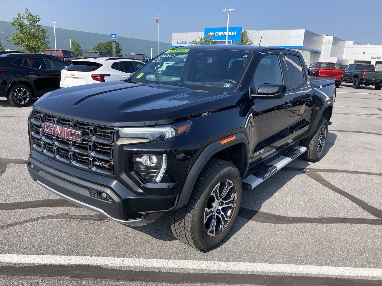 2023 GMC Canyon AT4