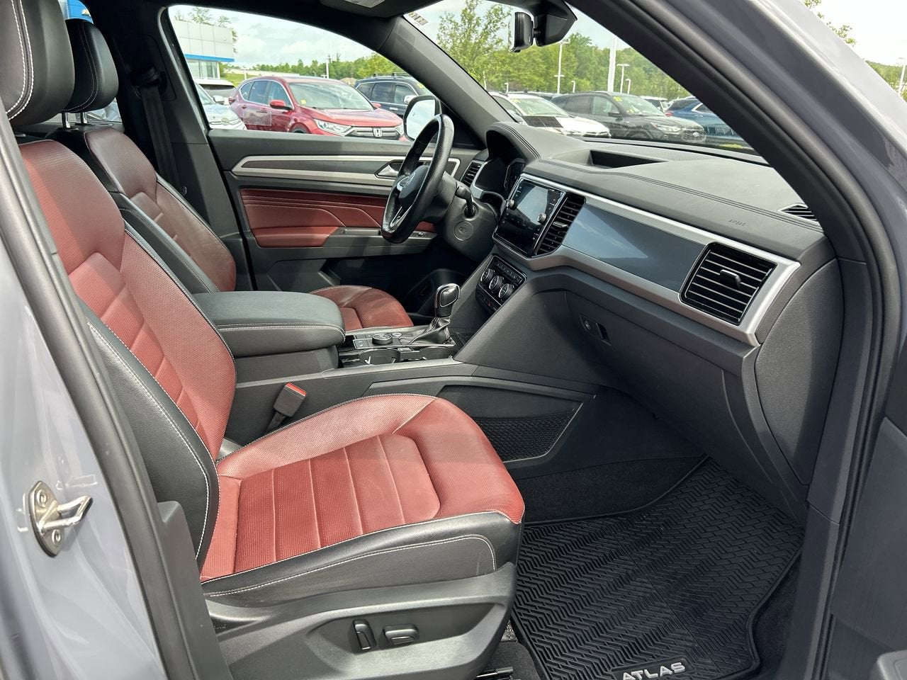 2022 Volkswagen Atlas Cross Sport 3.6L V6 SEL Premium R-Line