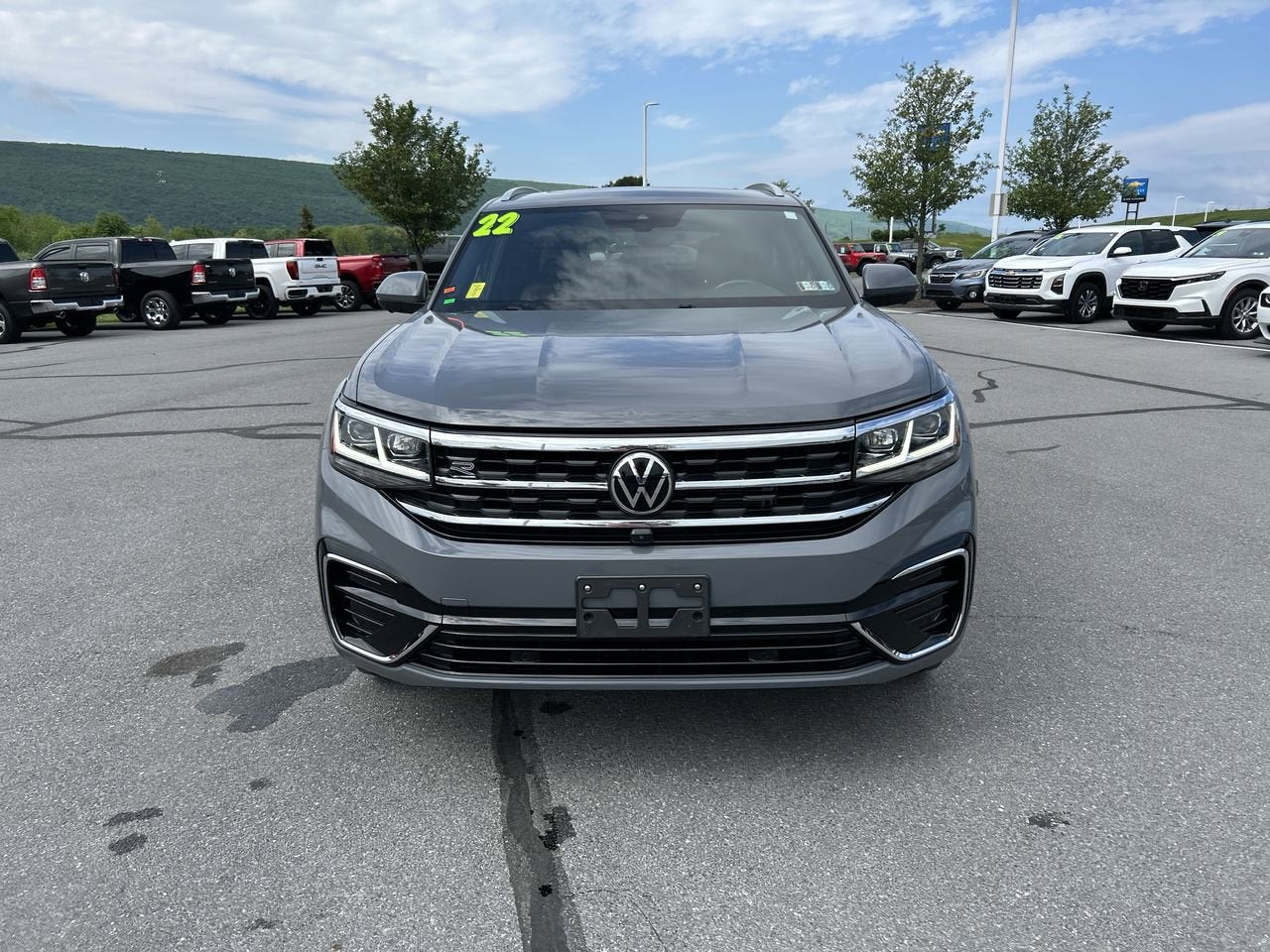 2022 Volkswagen Atlas Cross Sport 3.6L V6 SEL Premium R-Line