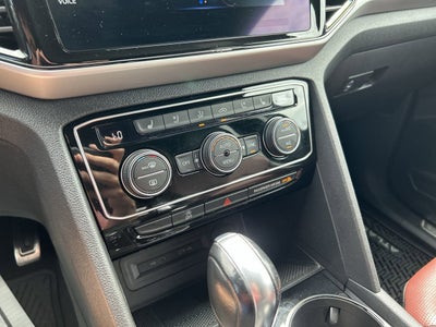2022 Volkswagen Atlas Cross Sport 3.6L V6 SEL Premium R-Line