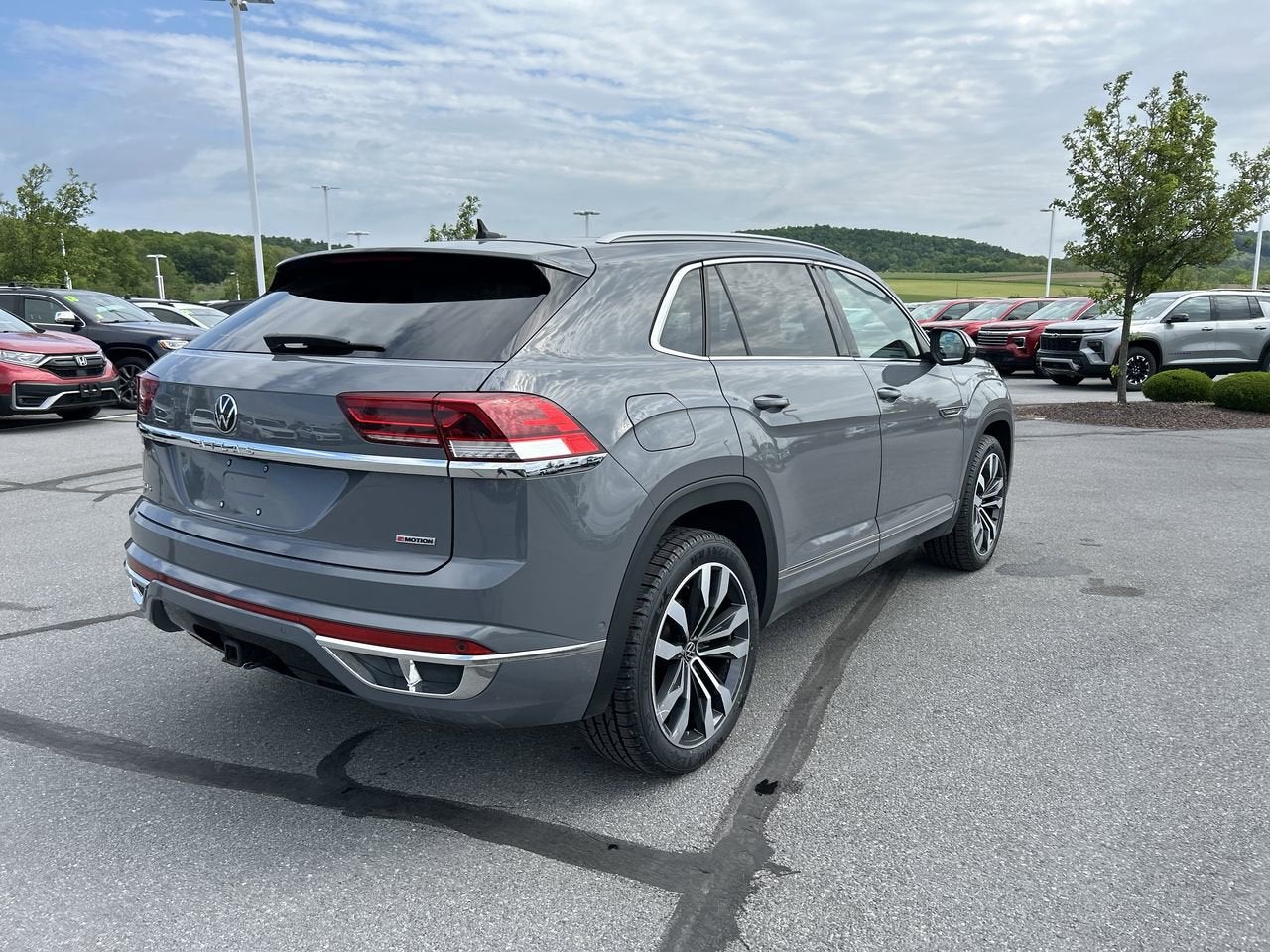 2022 Volkswagen Atlas Cross Sport 3.6L V6 SEL Premium R-Line