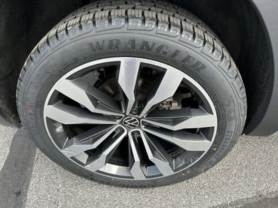 2022 Volkswagen Atlas Cross Sport 3.6L V6 SEL Premium R-Line